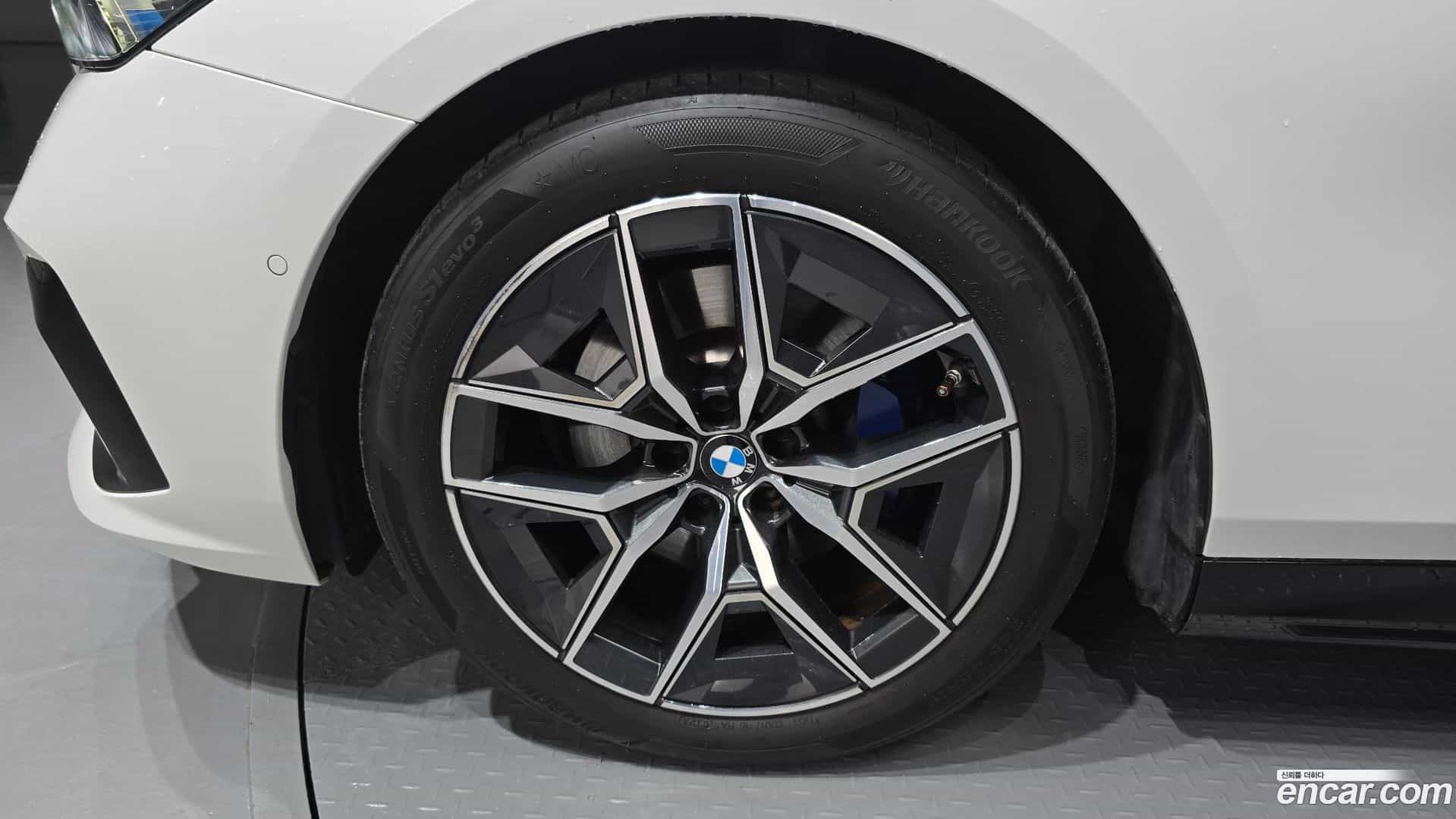 5-Series BMW 2024.4-OUTER-005