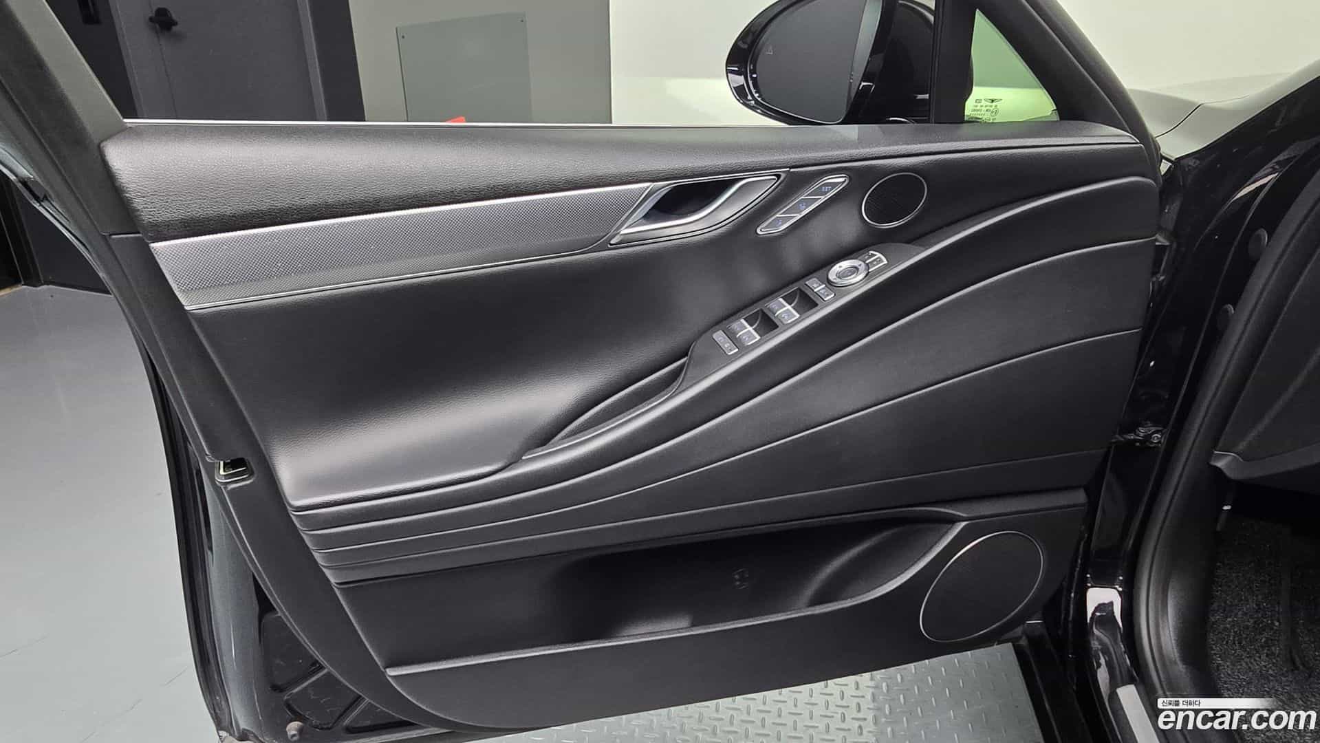 G80 Genesis 2022.11-INNER-034