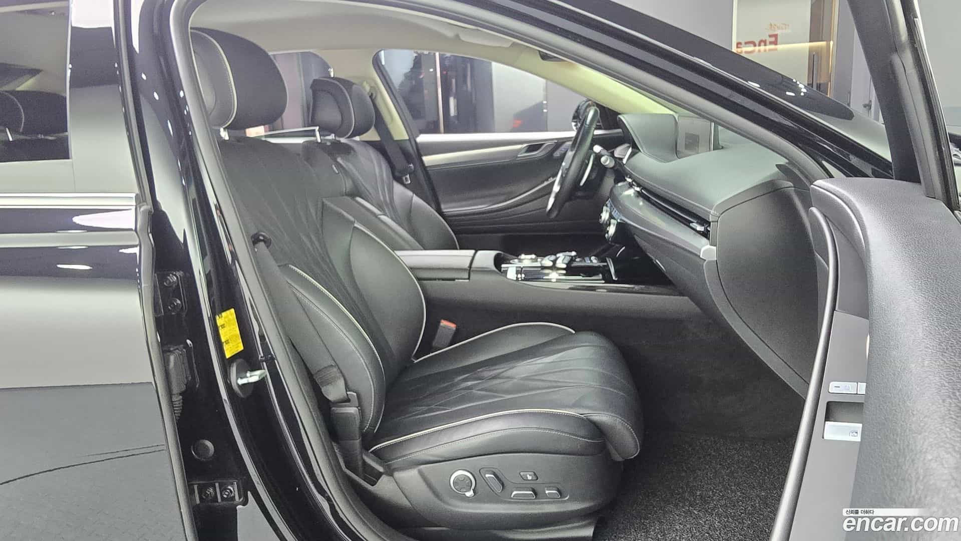 G80 Genesis 2022.11-INNER-036