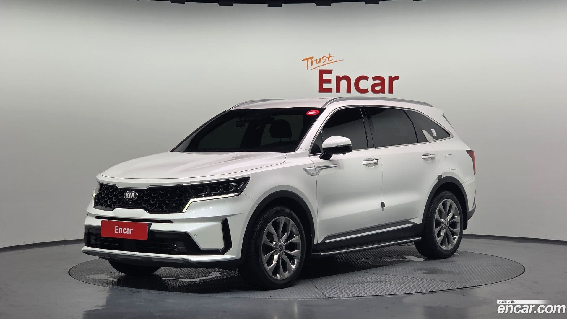 Main__Slider__Photo:Sorento Kia 2021.2-0