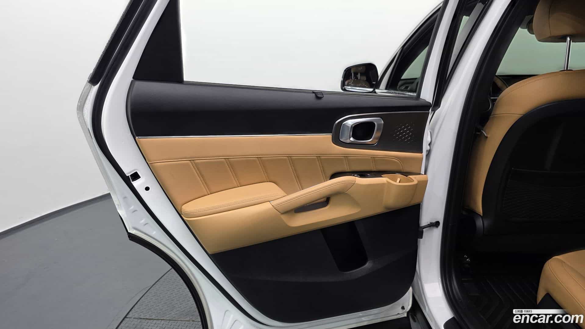Sorento Kia 2021.2-INNER-035