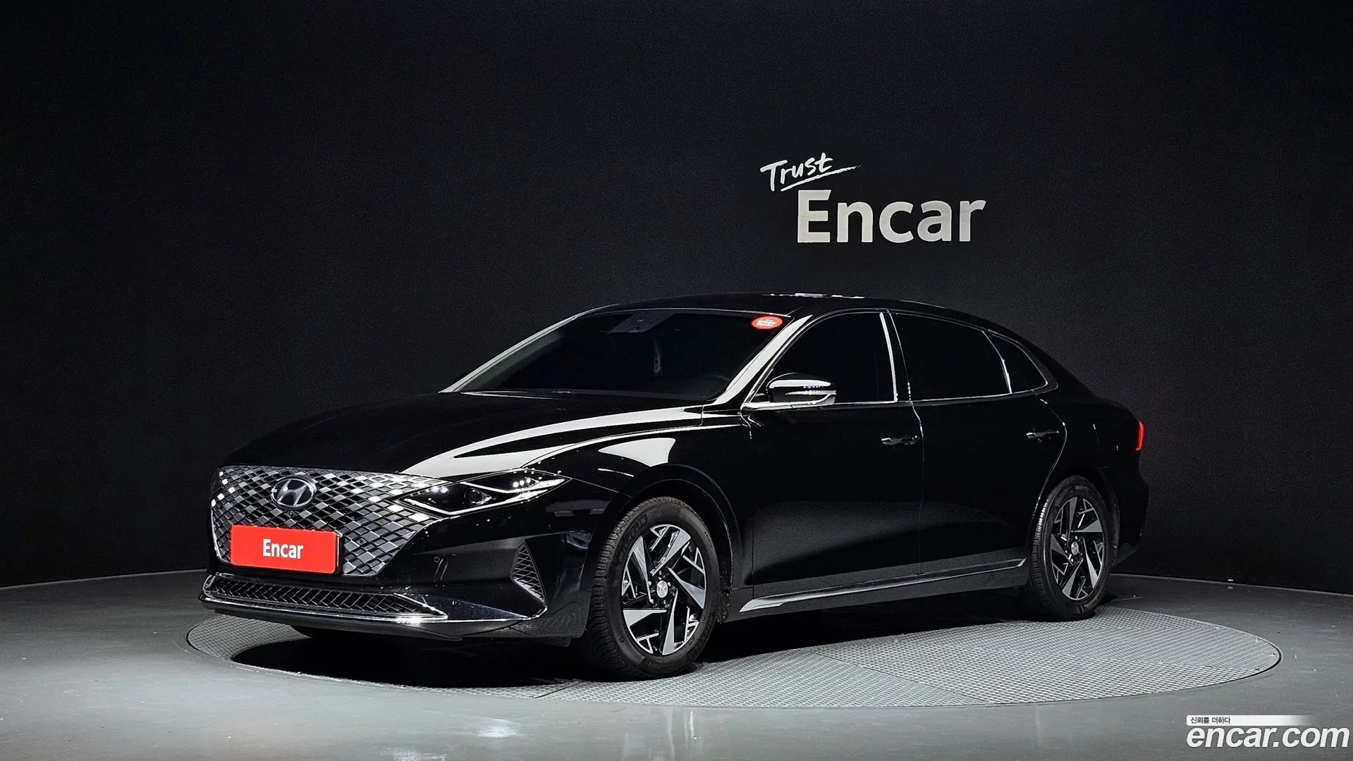 Main__Slider__Photo:Grandeur Hyundai 2021.0-0