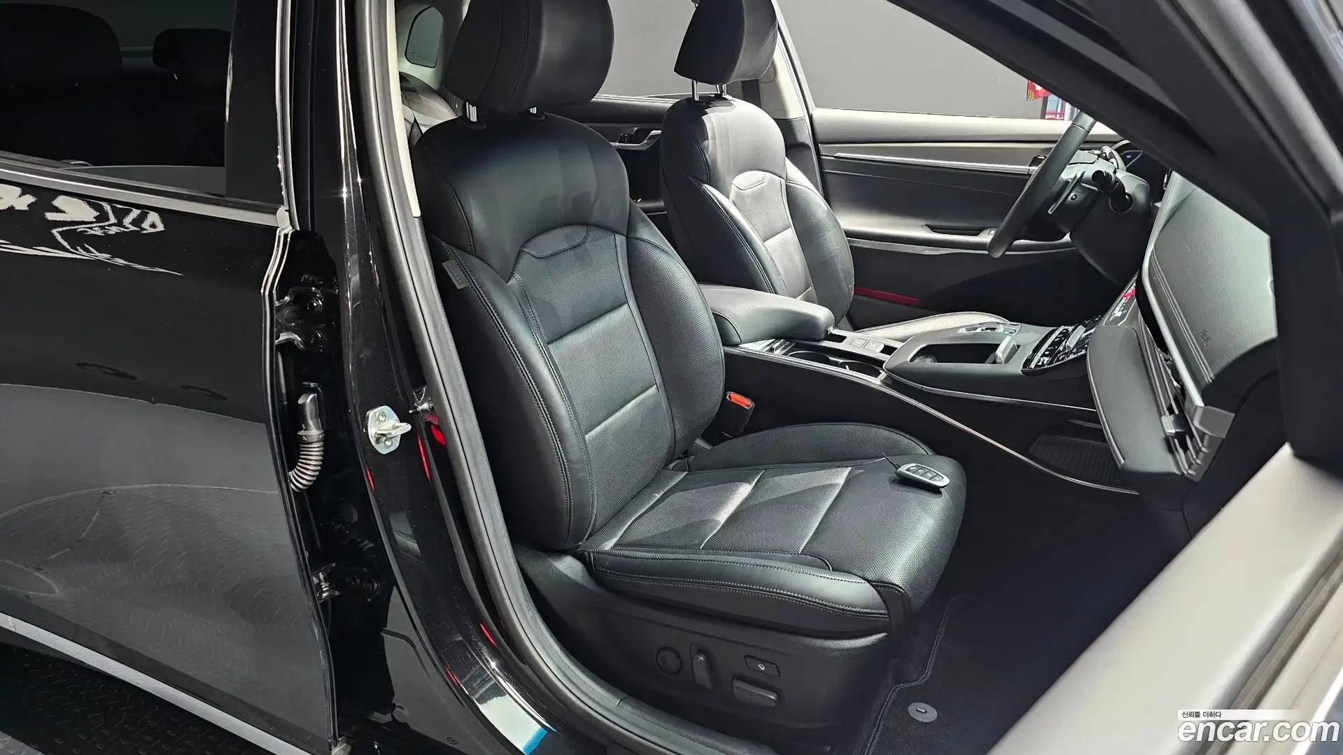 Grandeur Hyundai 2021.0-OPTION-016