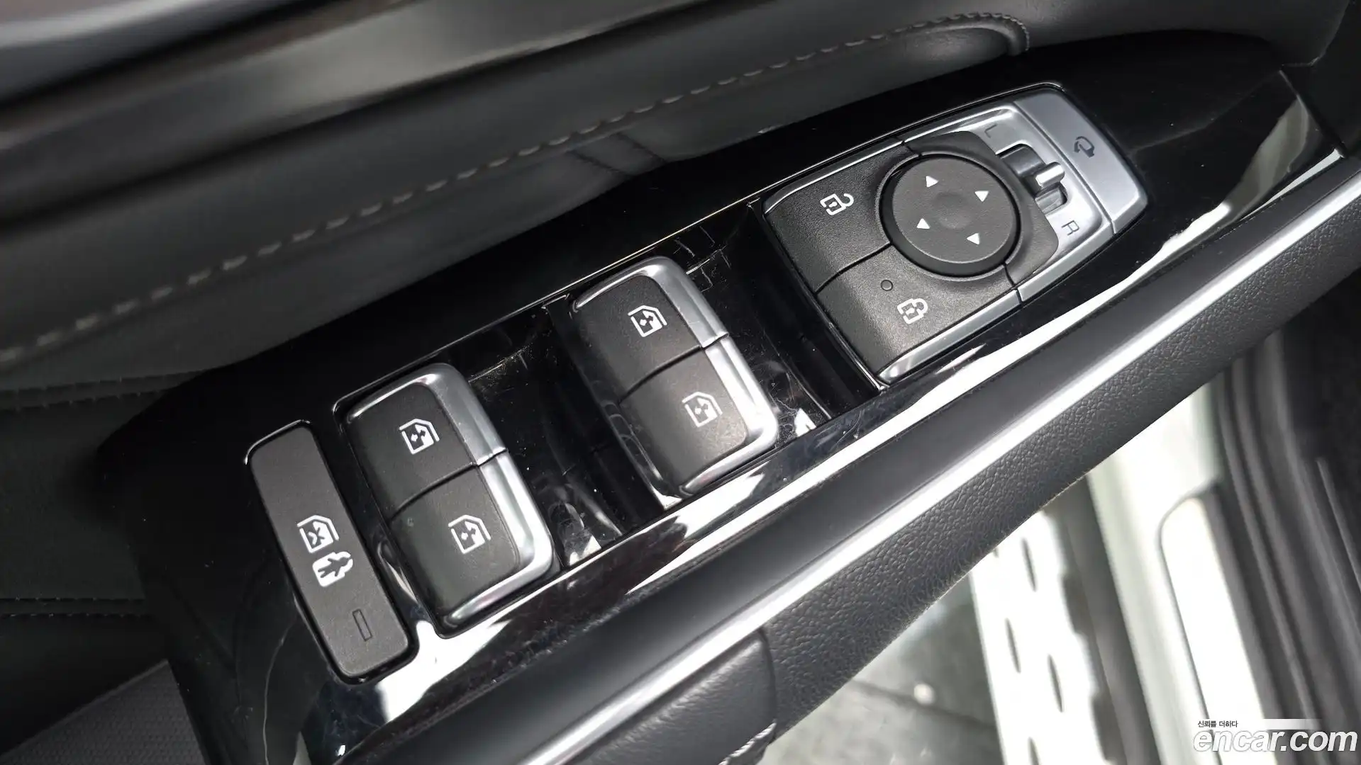 Sorento Kia 2020.3-OPTION-047