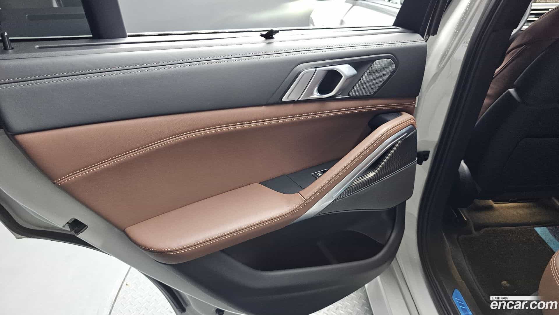 X6 BMW 2022.11-INNER-035