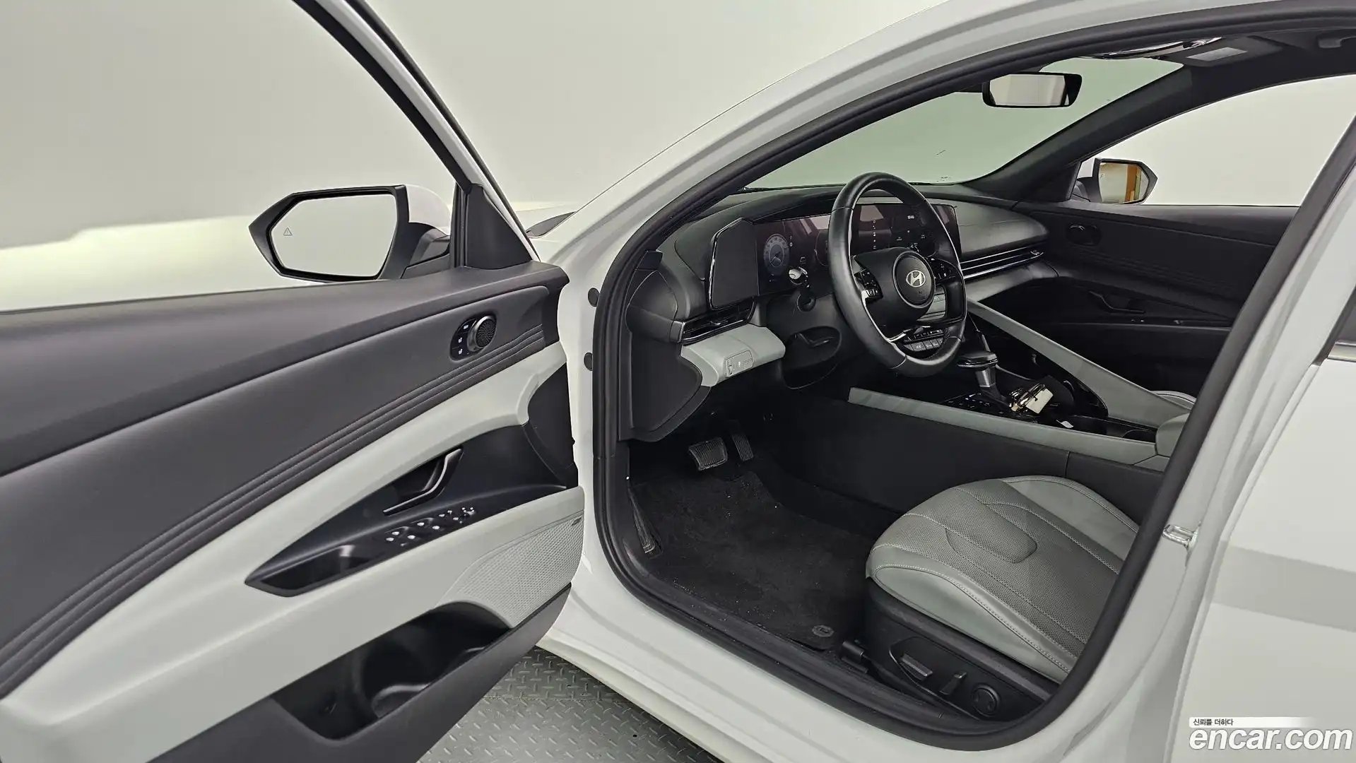 AVANTE Hyundai 2024.8-INNER-010