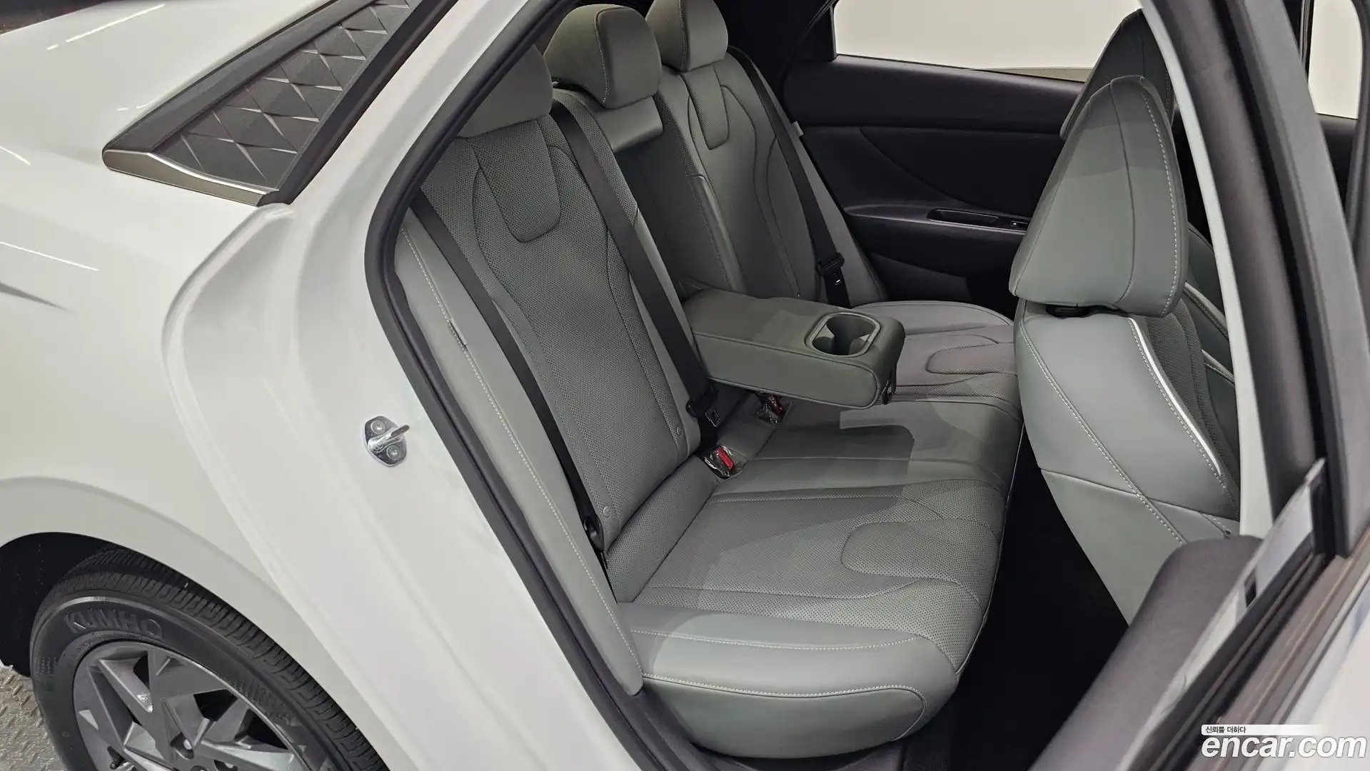 AVANTE Hyundai 2024.8-OPTION-016