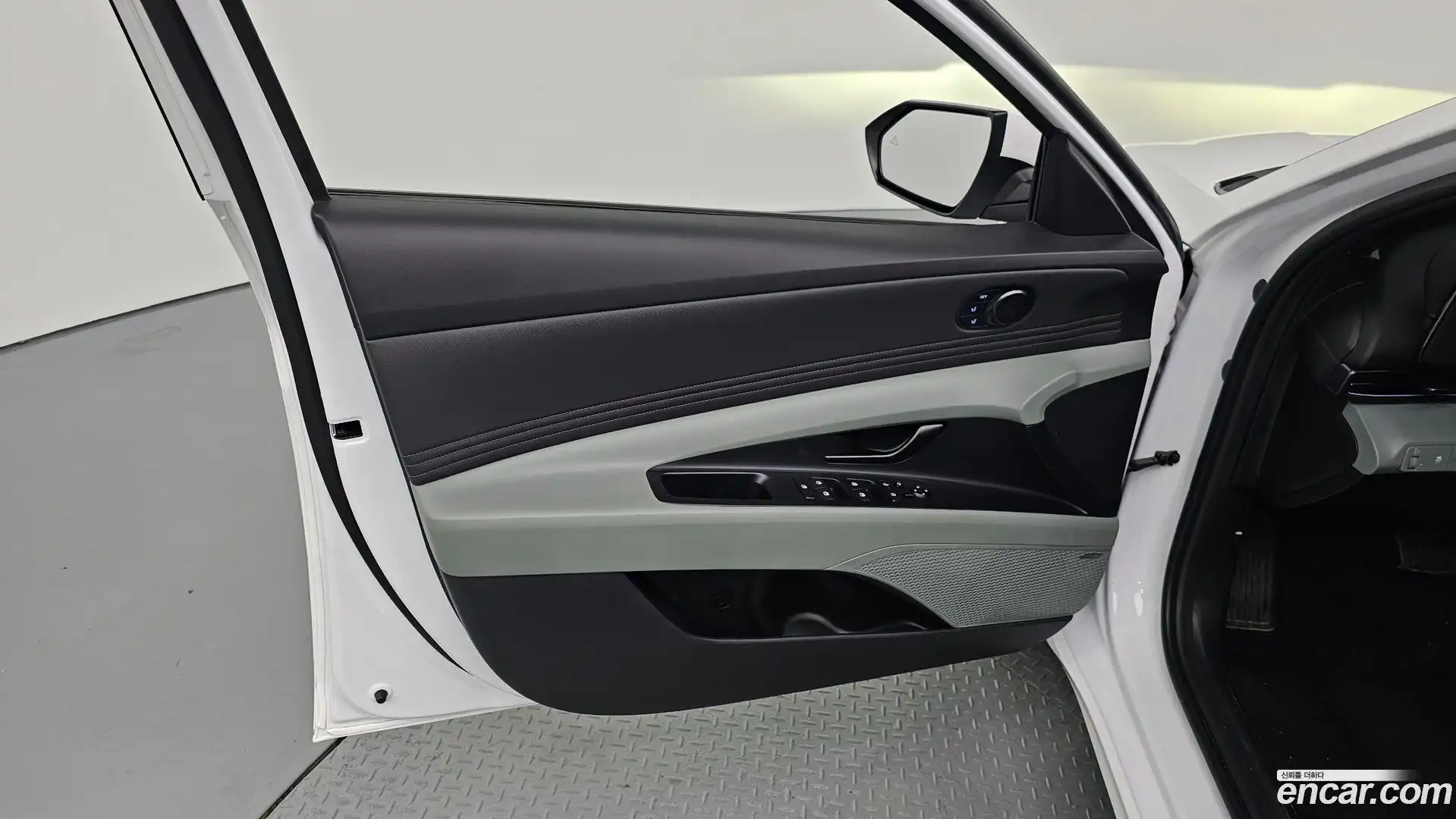 AVANTE Hyundai 2024.8-INNER-034