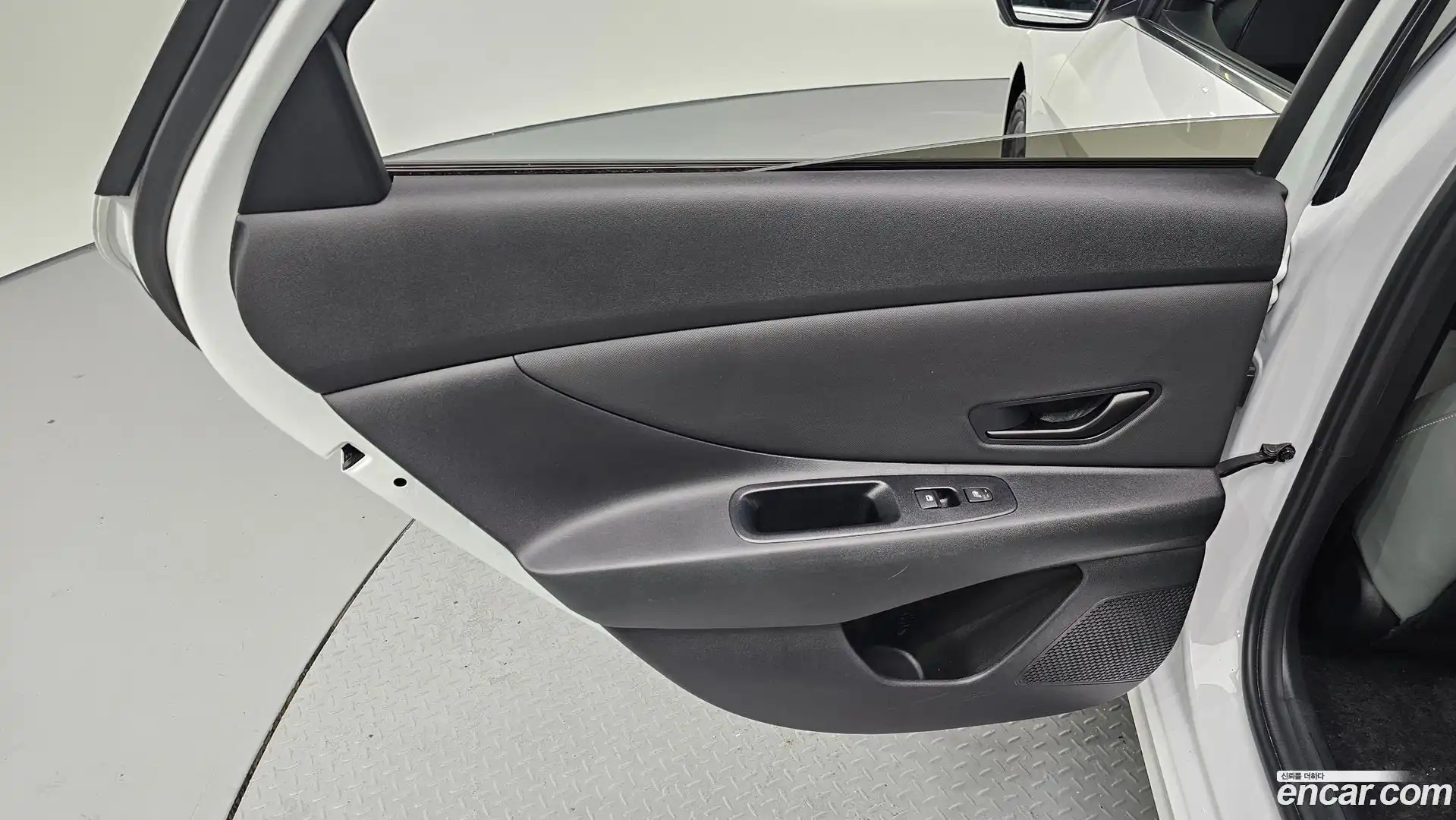 AVANTE Hyundai 2024.8-INNER-035