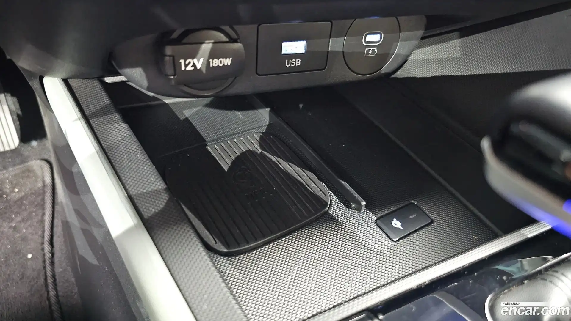 AVANTE Hyundai 2024.8-OPTION-044