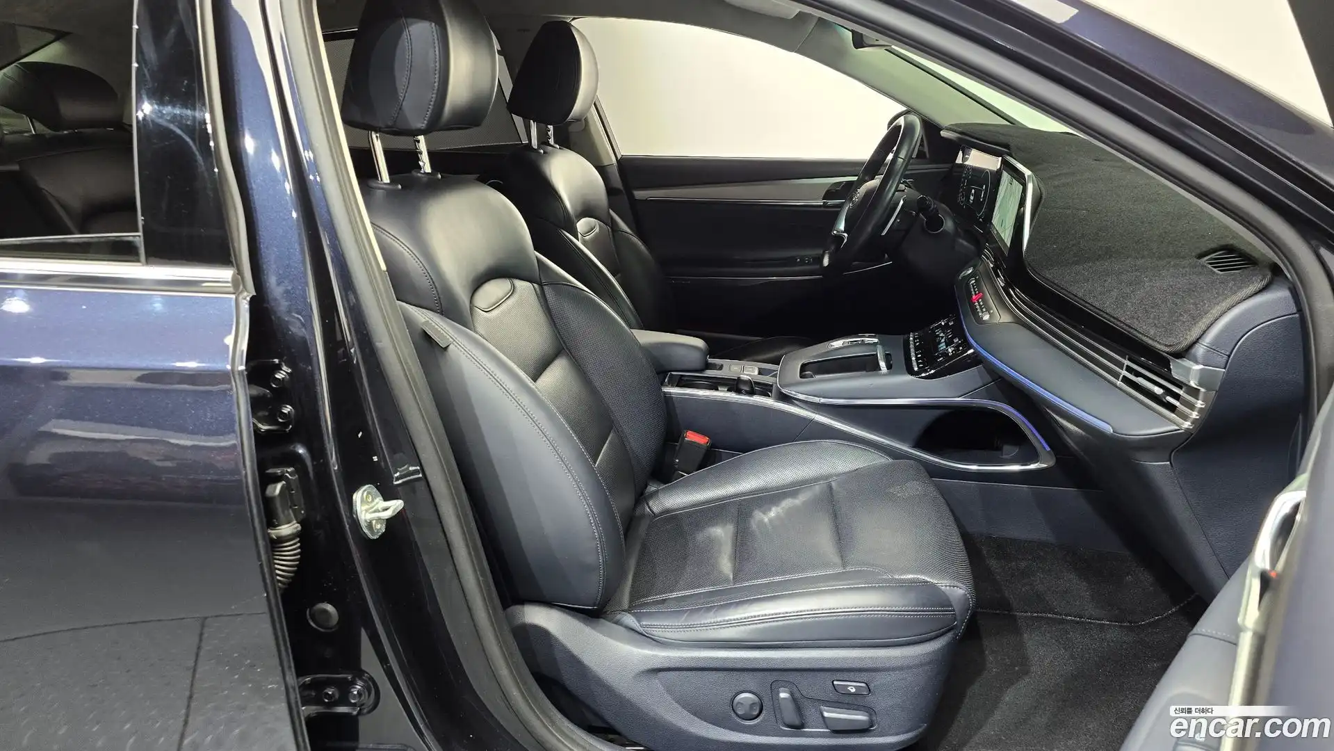 Grandeur Hyundai 2020.11-INNER-036