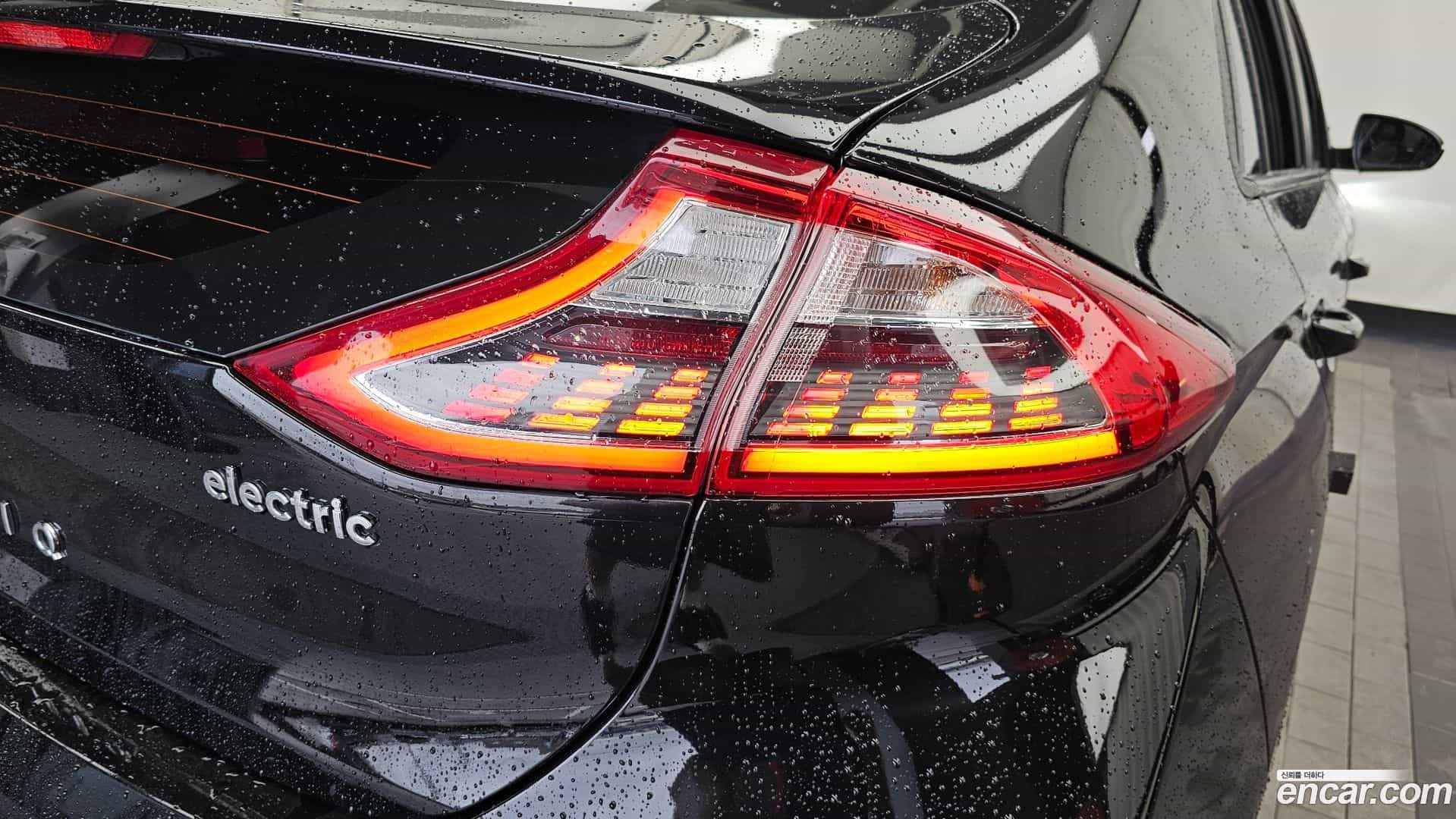 Ioniq Hyundai 2017.2-OUTER-033