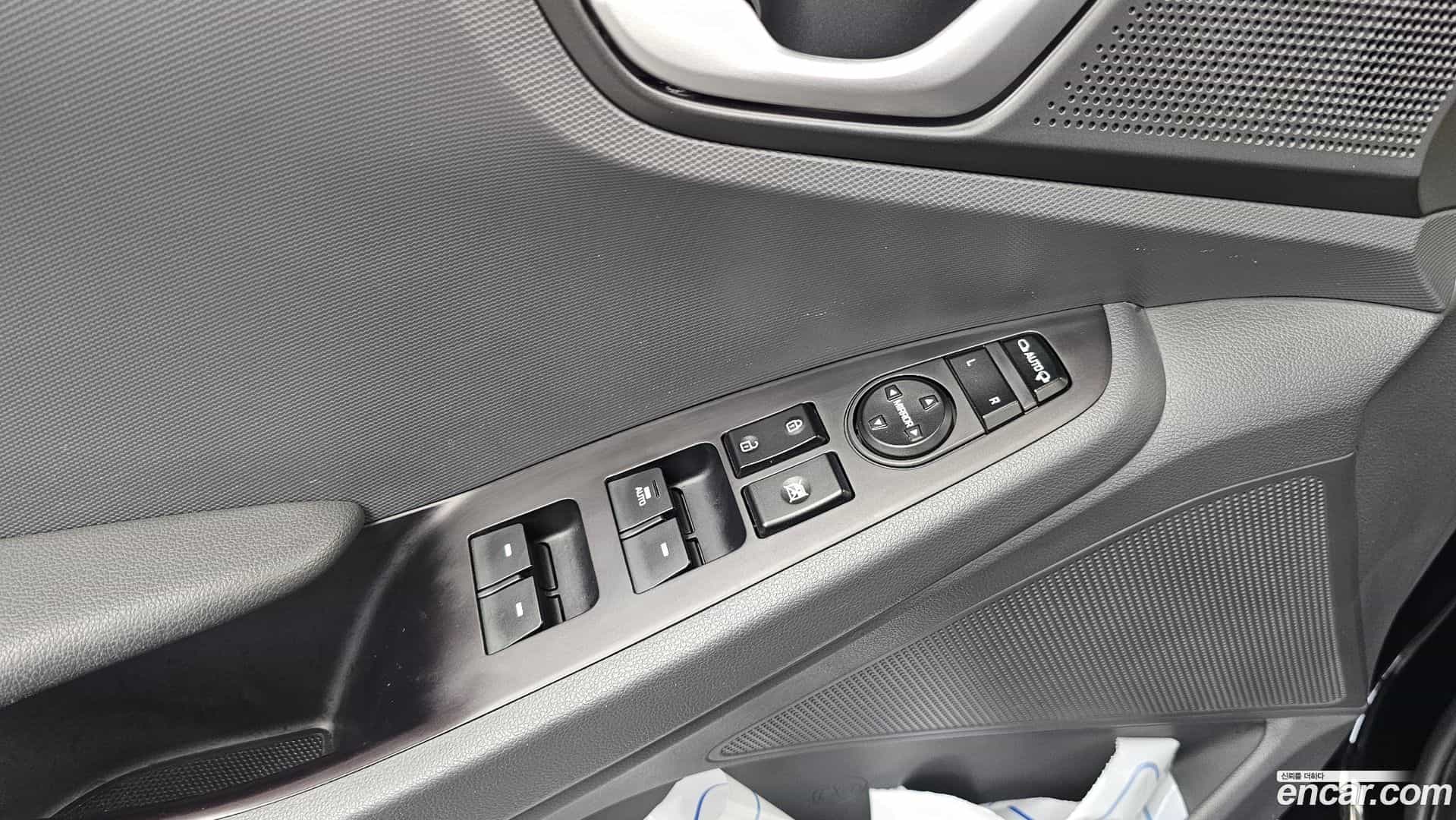 Ioniq Hyundai 2017.2-OPTION-042
