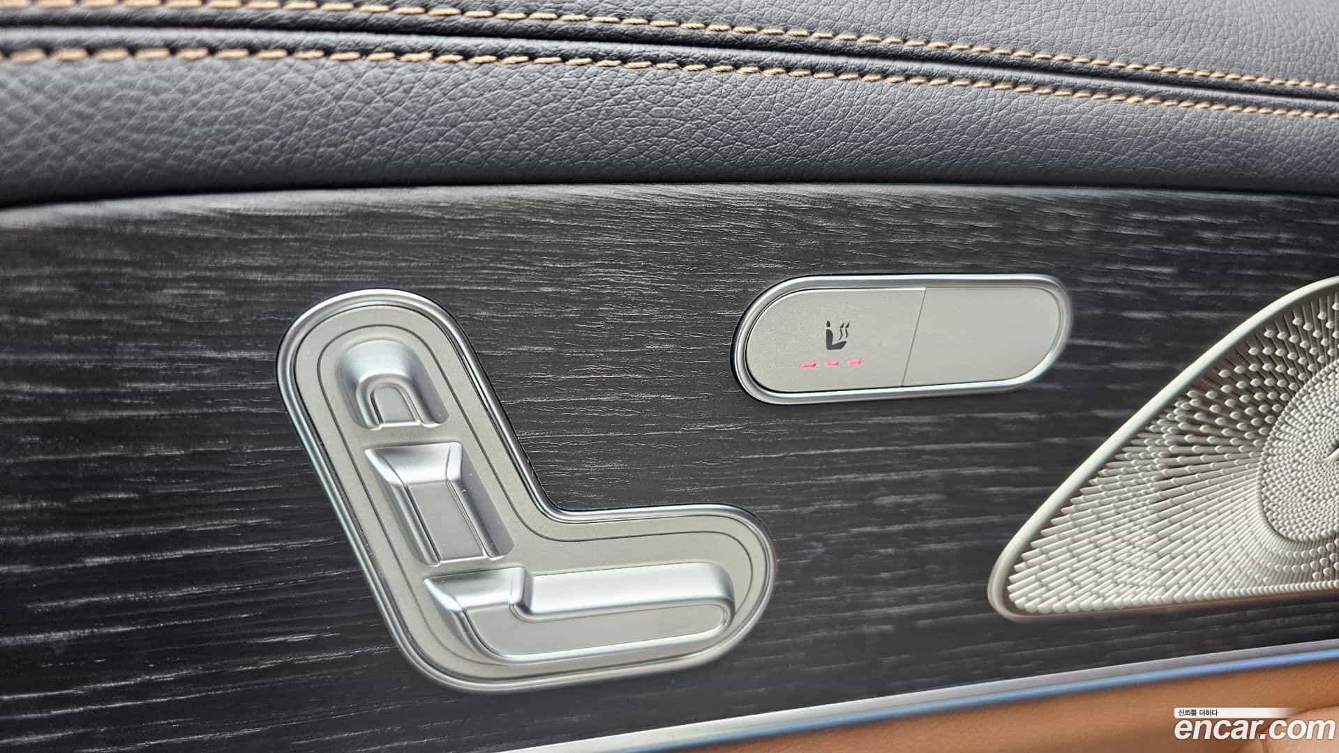 GLE-Class Mercedes-Benz 2024.4-OPTION-049