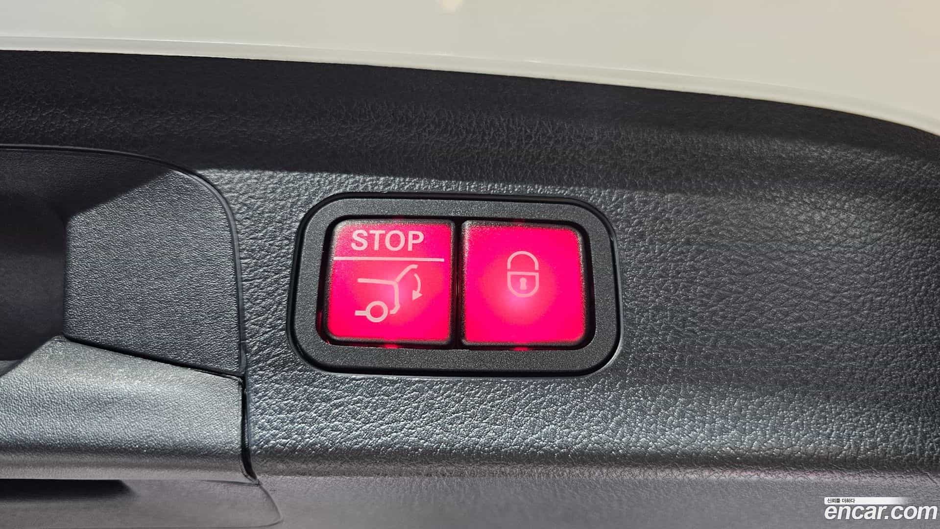 GLE-Class Mercedes-Benz 2024.4-OPTION-050