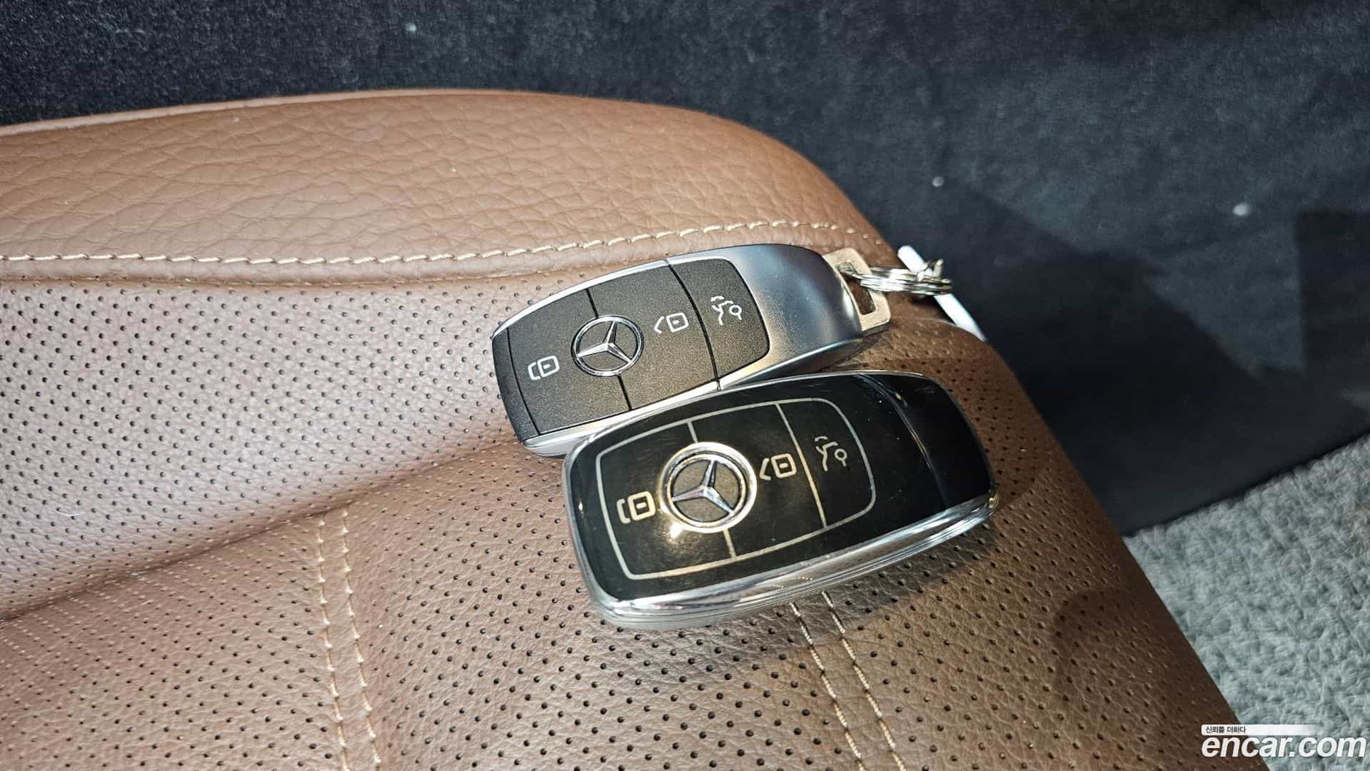 GLE-Class Mercedes-Benz 2024.4-OPTION-052
