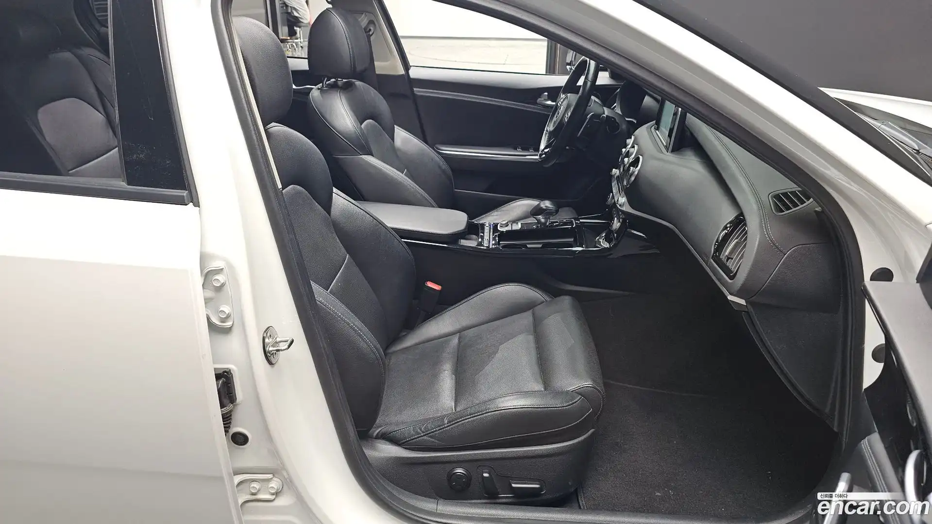 Stinger Kia 2018.3-INNER-010