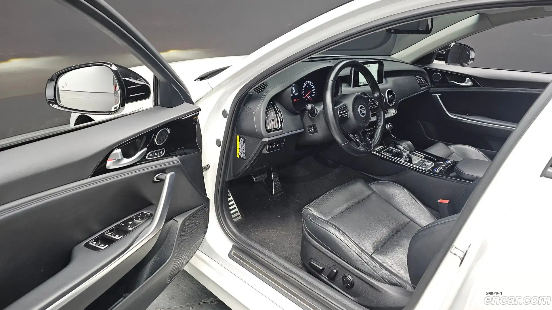 Stinger Kia 2018.3-OPTION-015
