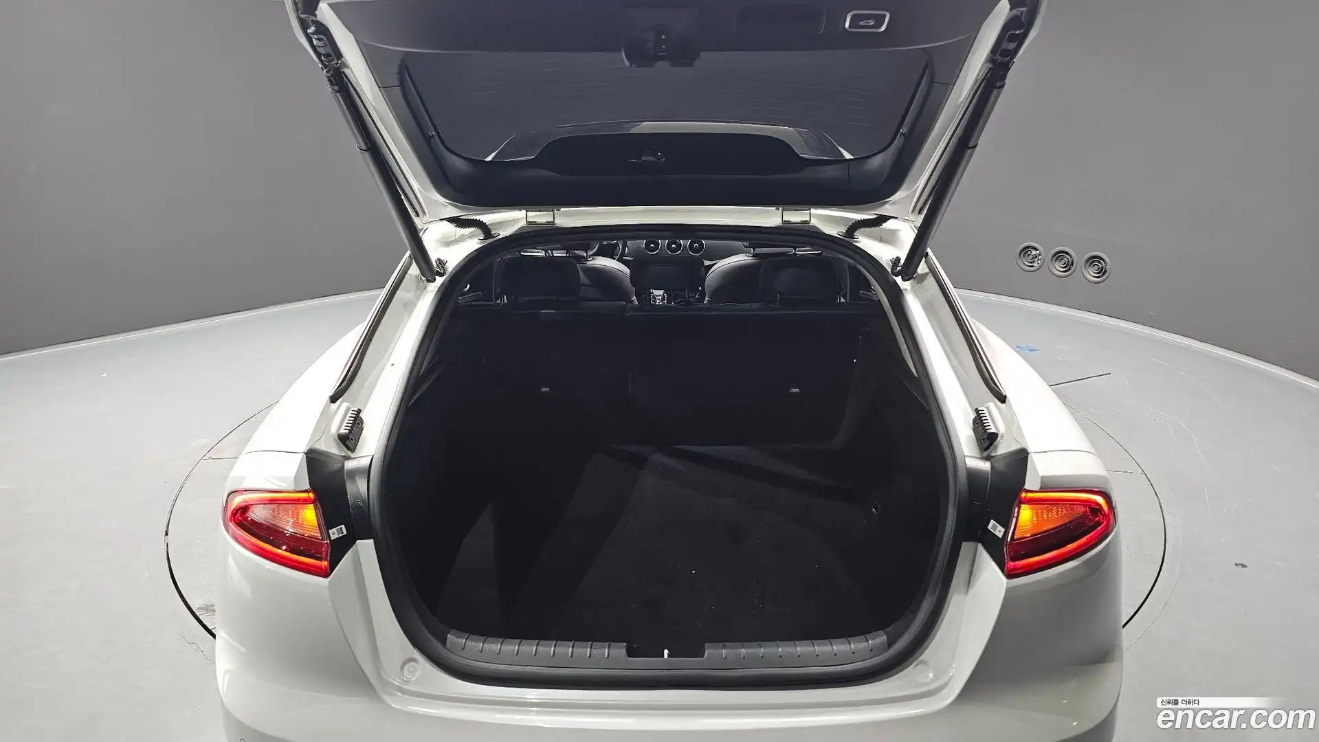 Stinger Kia 2018.3-OPTION-024