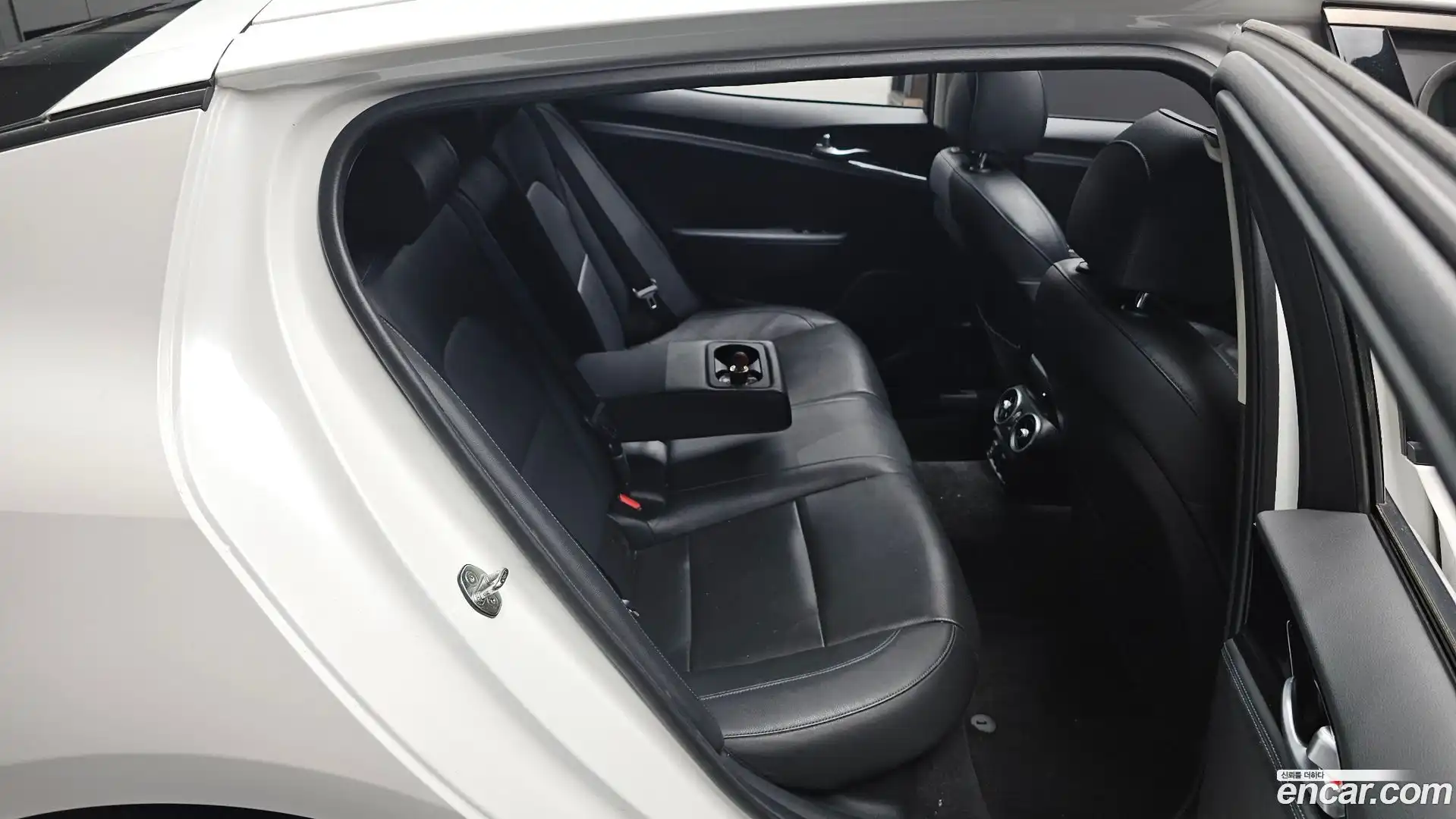 Stinger Kia 2018.3-INNER-036