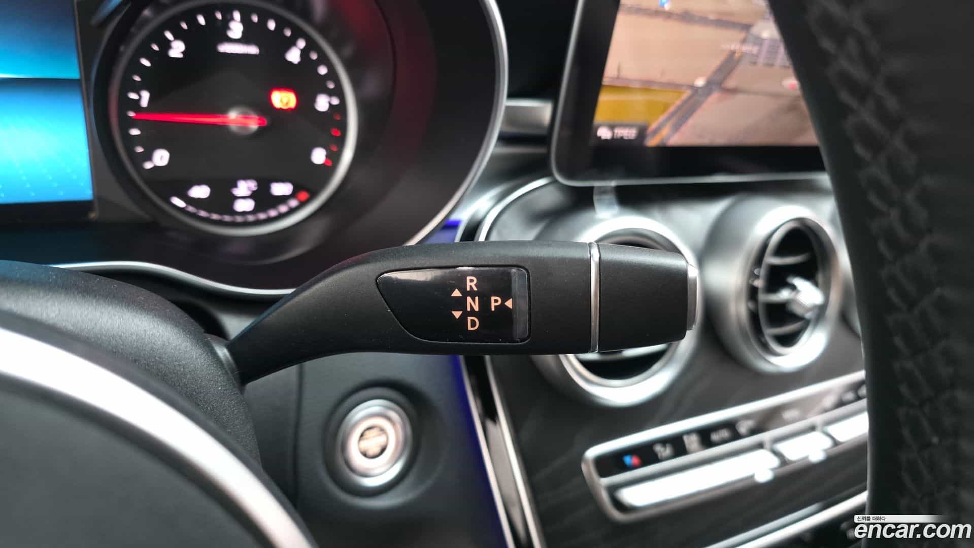 C-Class Mercedes-Benz 2019.1-INNER-009