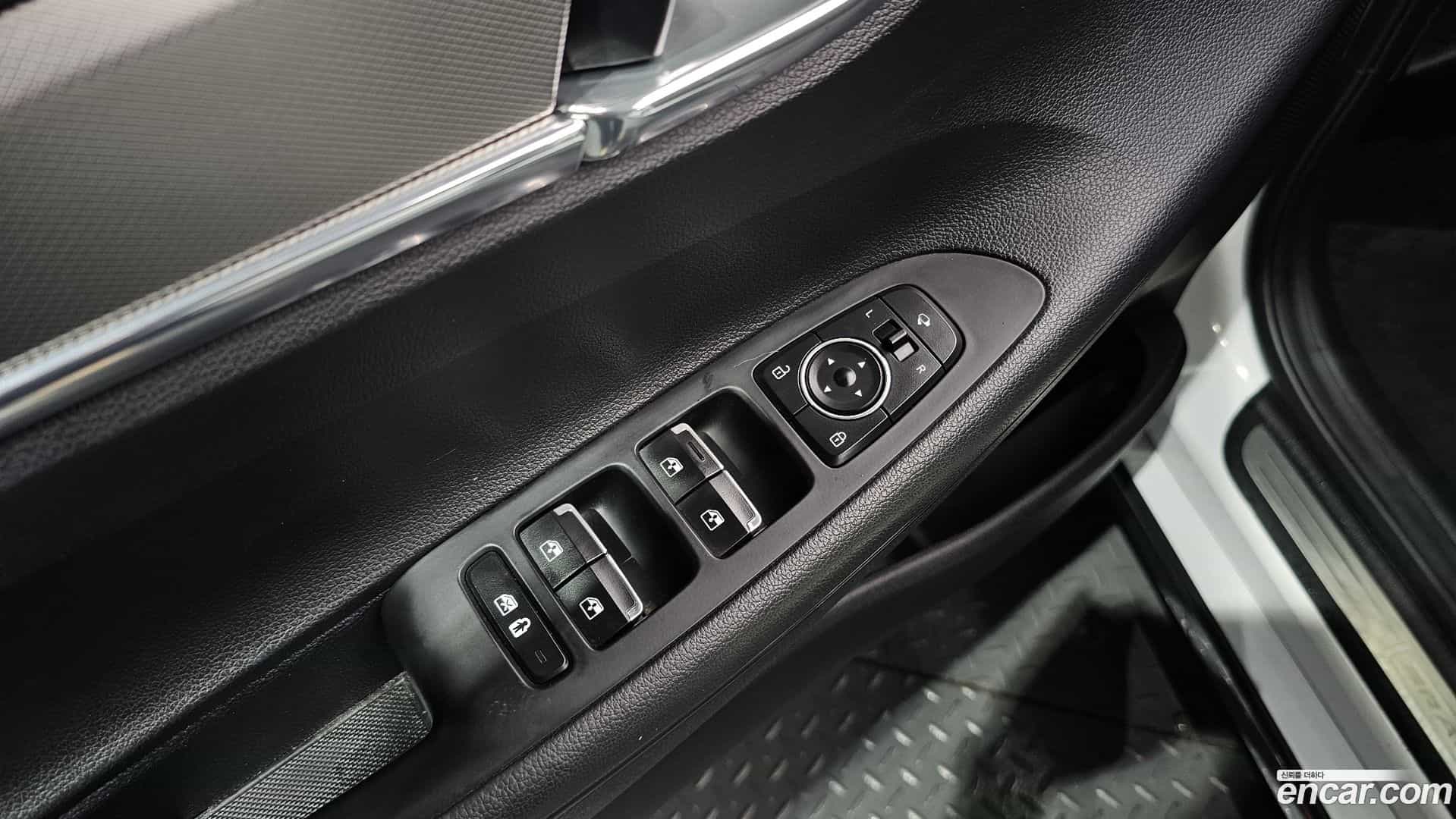 Grandeur Hyundai 2021.6-OPTION-040