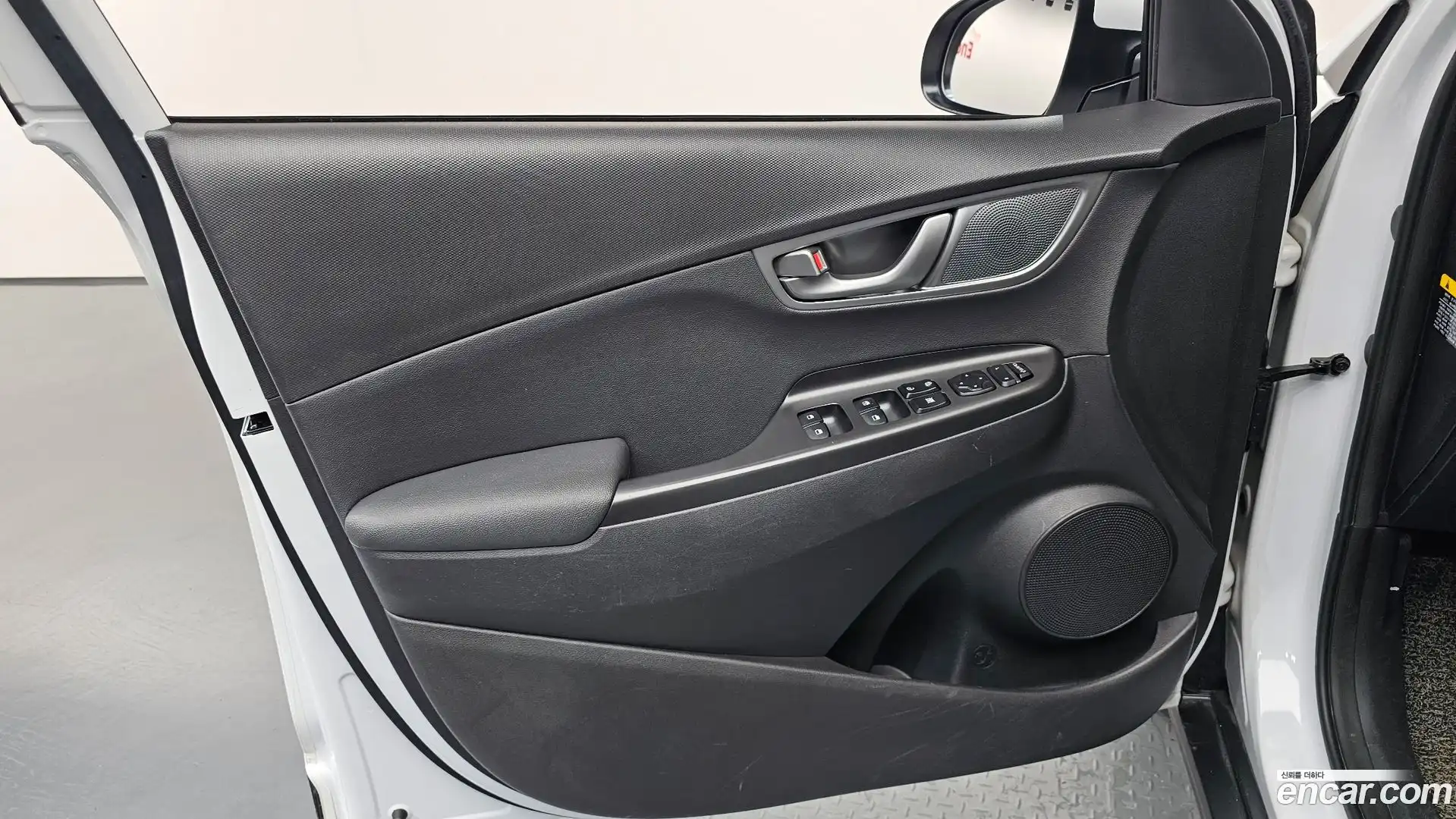 Kona Hyundai 2019.9-INNER-034