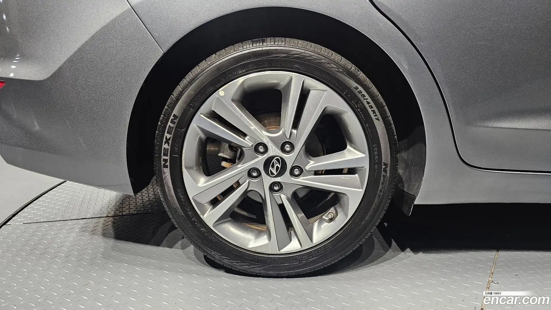 AVANTE Hyundai 2018.4-OUTER-005