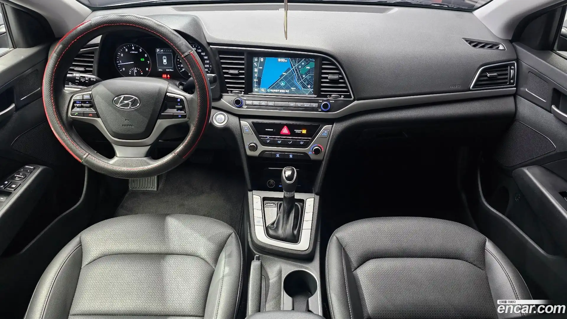 AVANTE Hyundai 2018.4-INNER-007