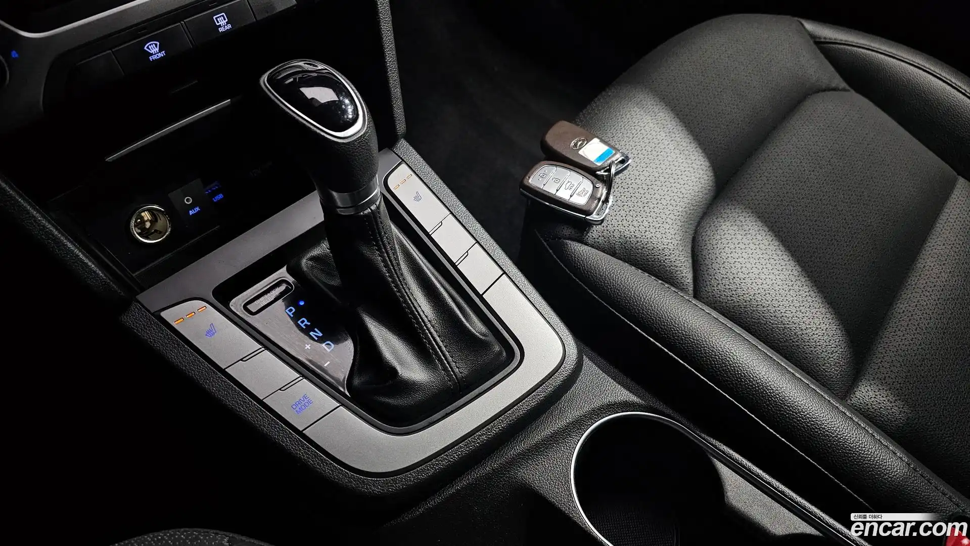 AVANTE Hyundai 2018.4-INNER-009