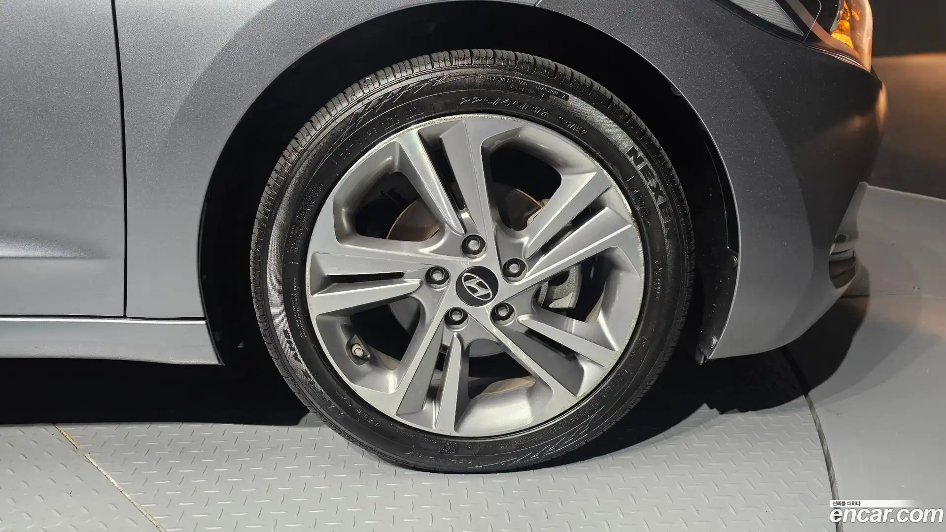AVANTE Hyundai 2018.4-OUTER-031