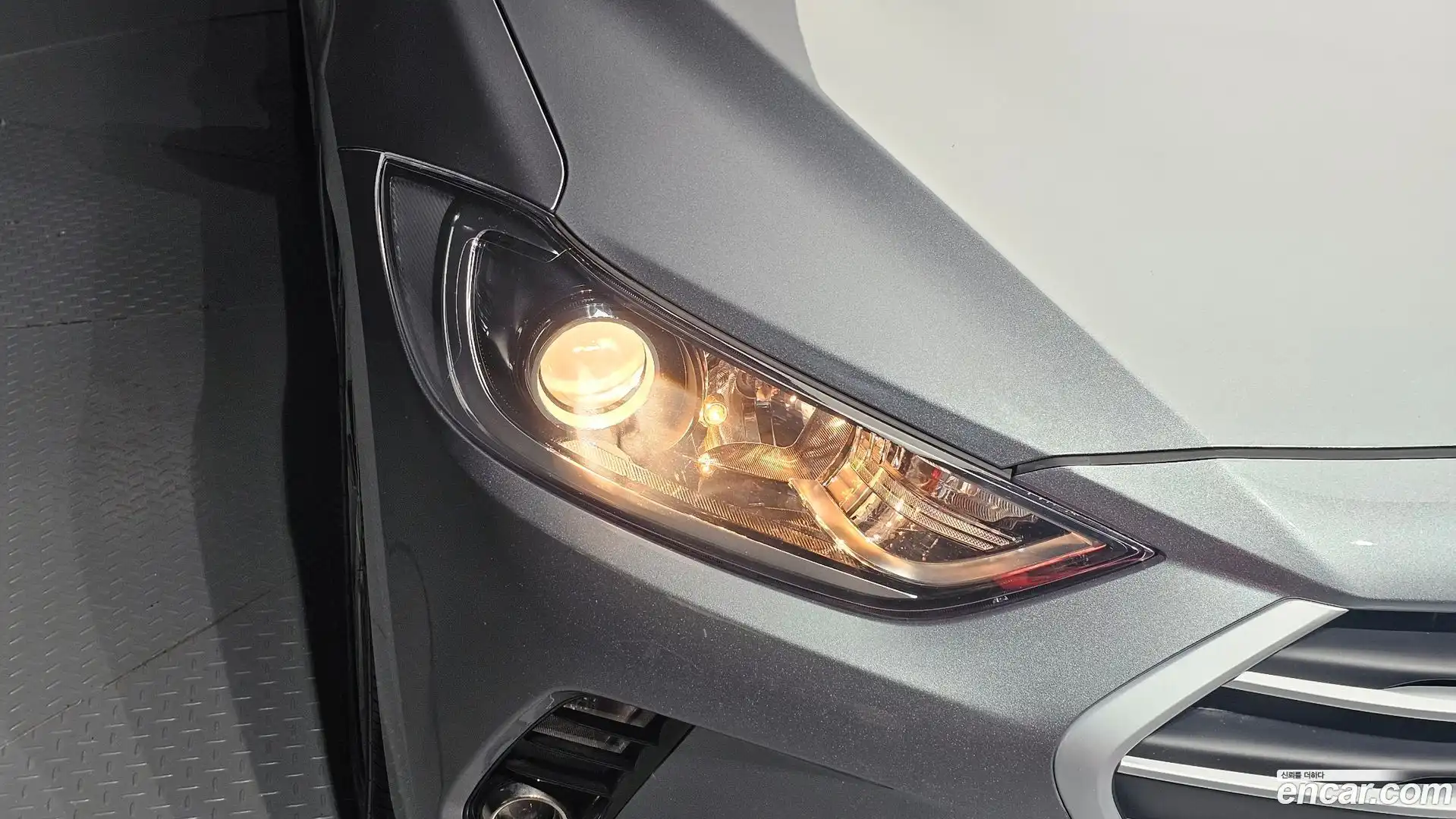 AVANTE Hyundai 2018.4-OUTER-032