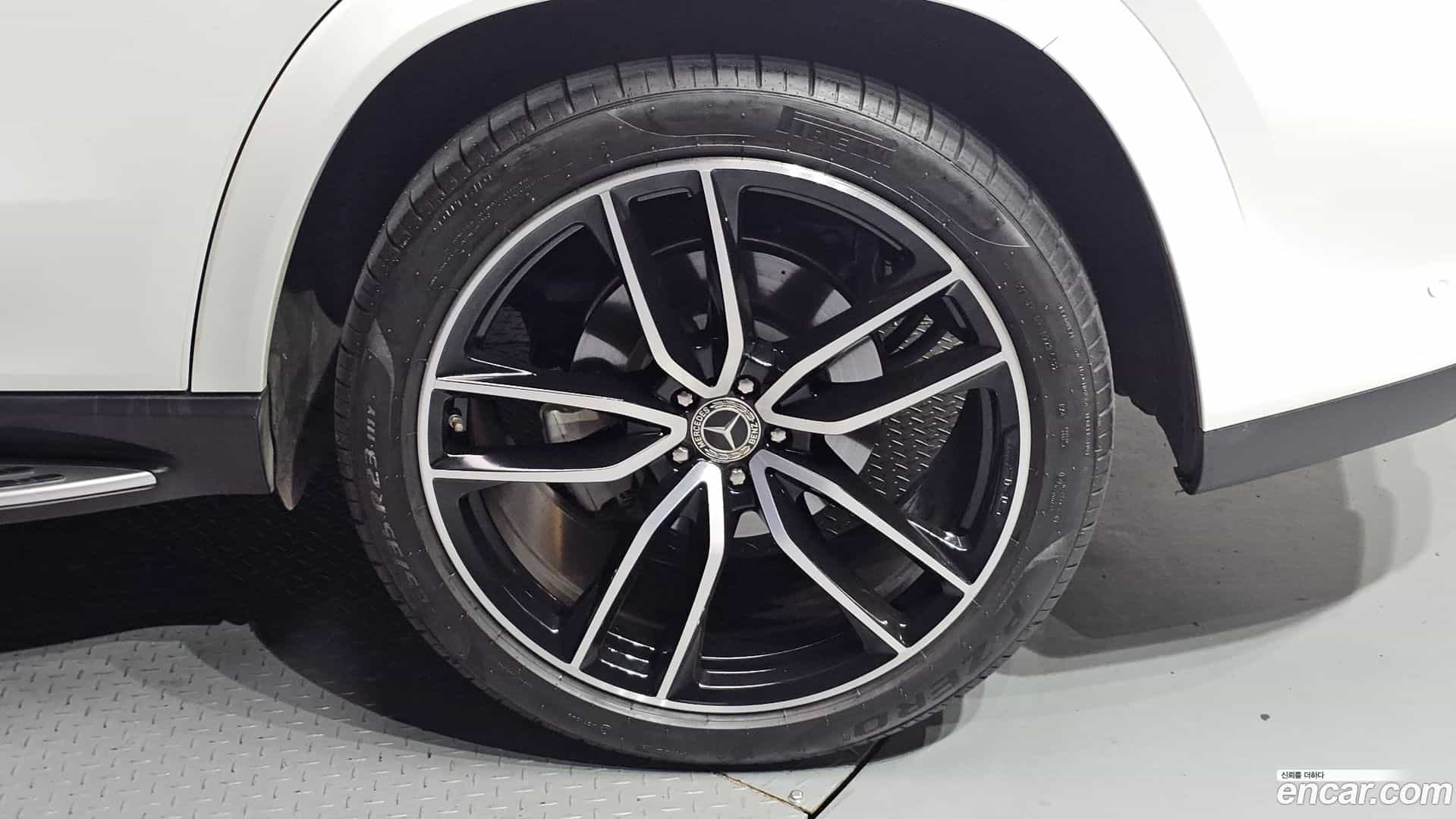GLS-Class Mercedes-Benz 2023.6-OUTER-031