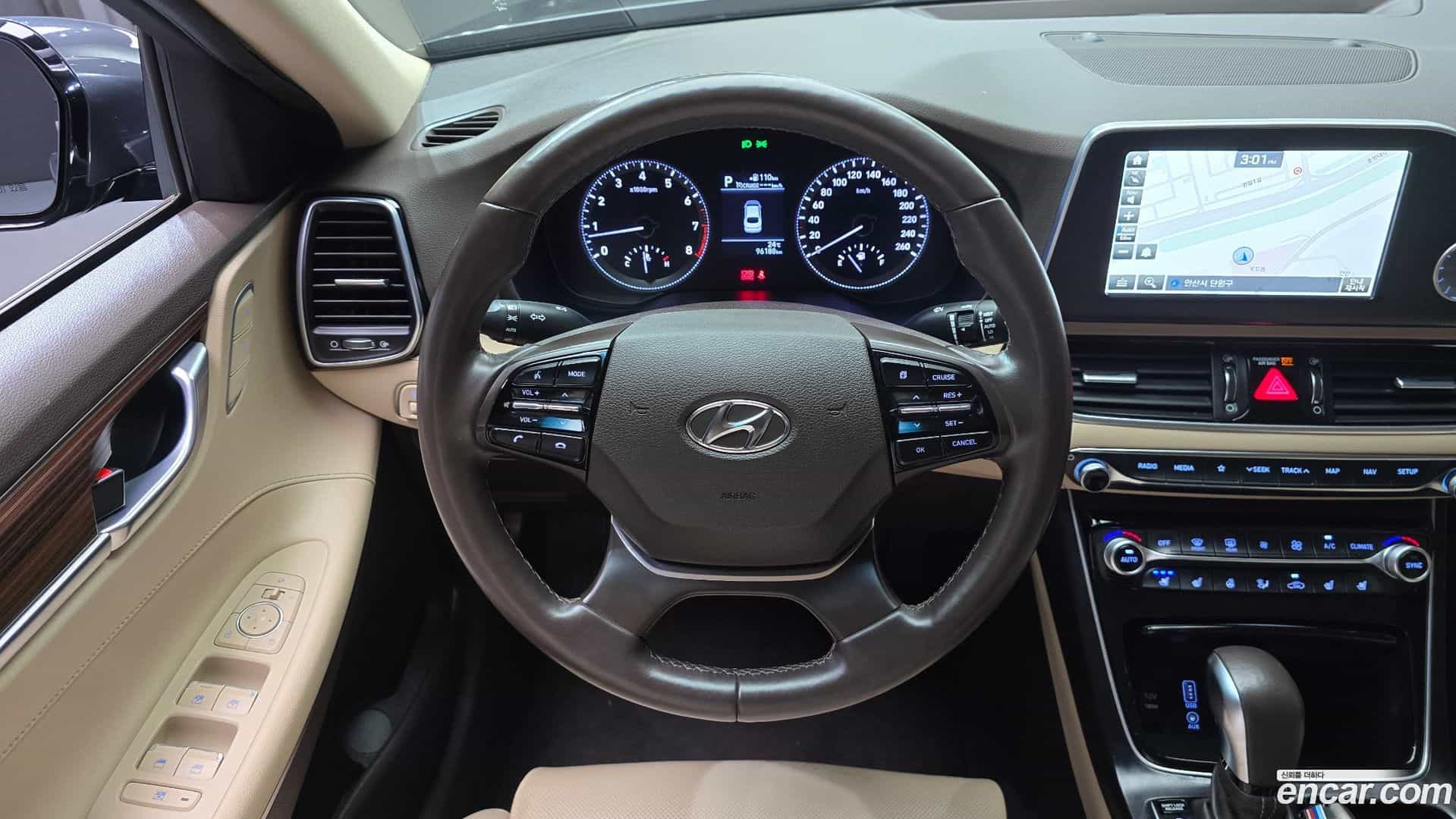 Grandeur Hyundai 2017.8-OPTION-017