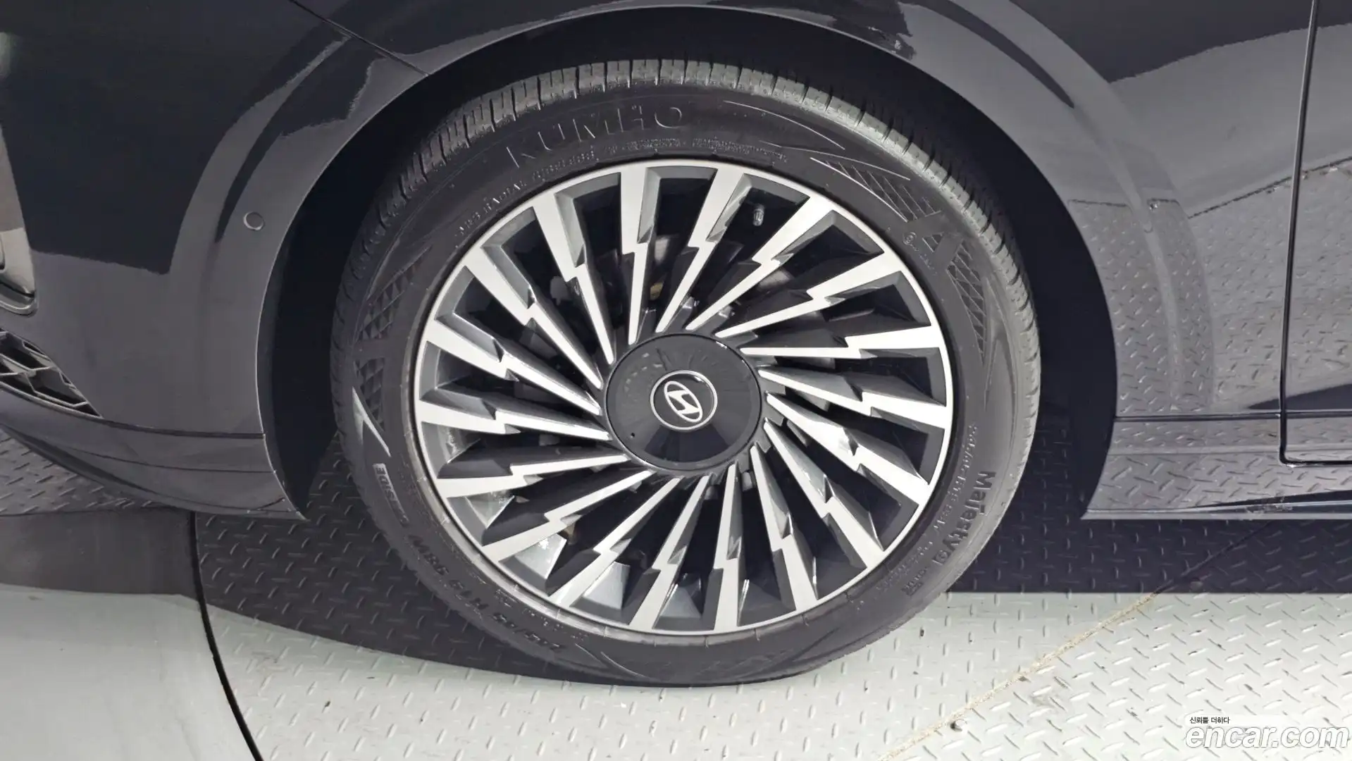 Grandeur Hyundai 2024.4-OUTER-005