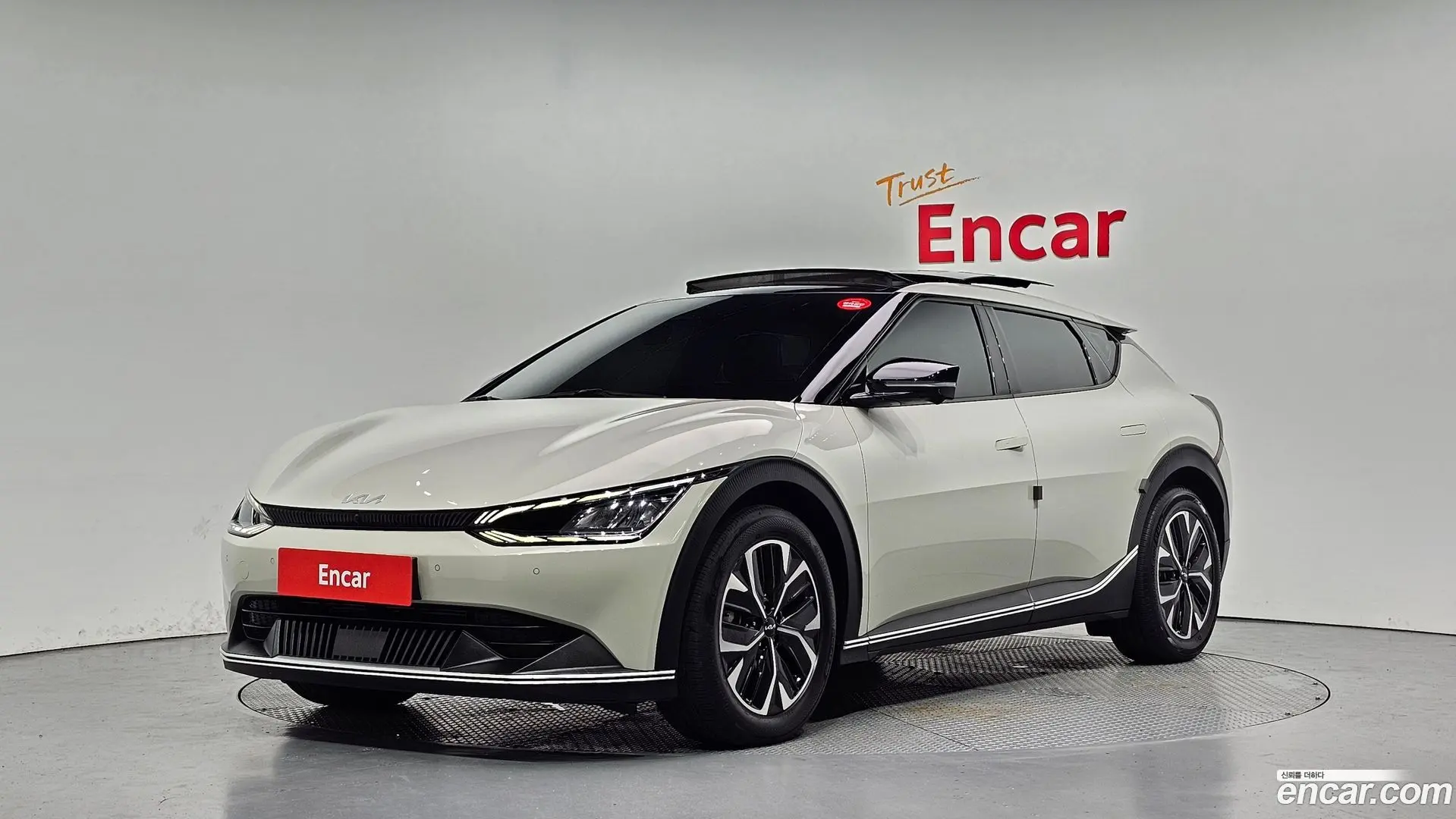 Main__Slider__Photo:EV6 Kia 2021.11-0