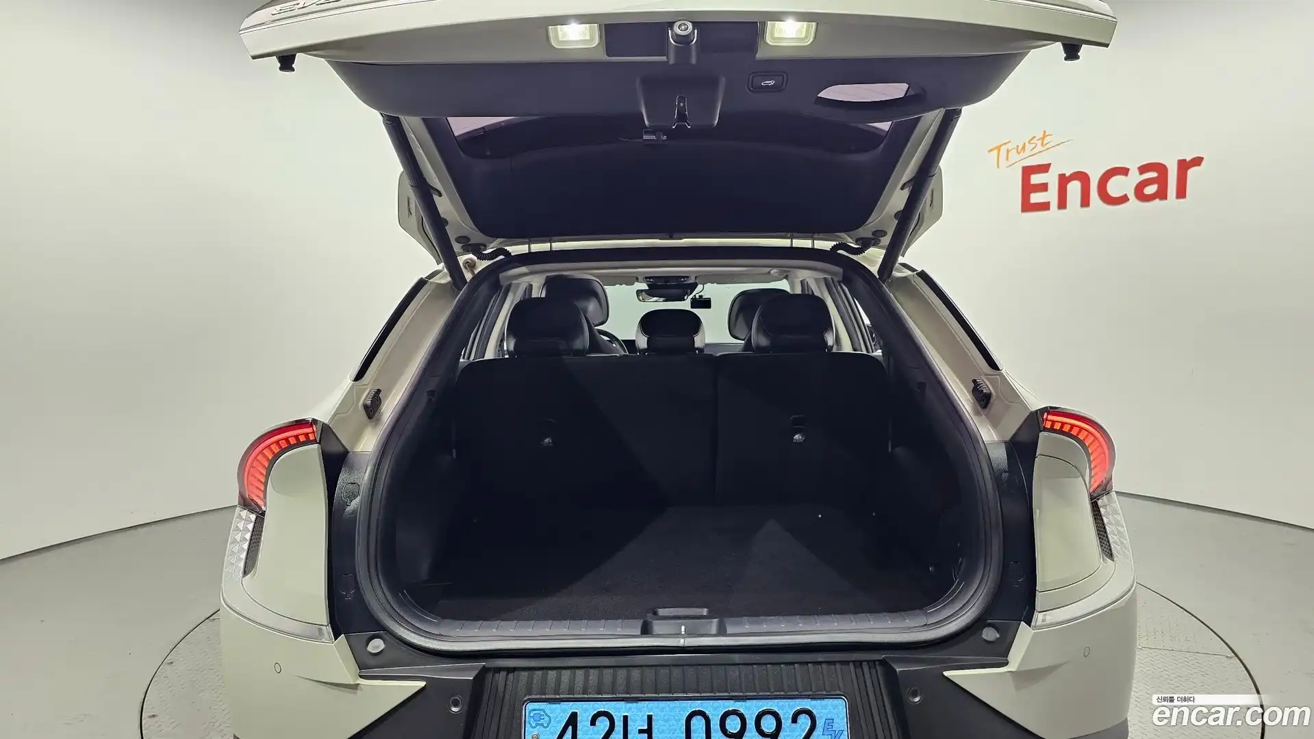 EV6 Kia 2021.11-OPTION-024