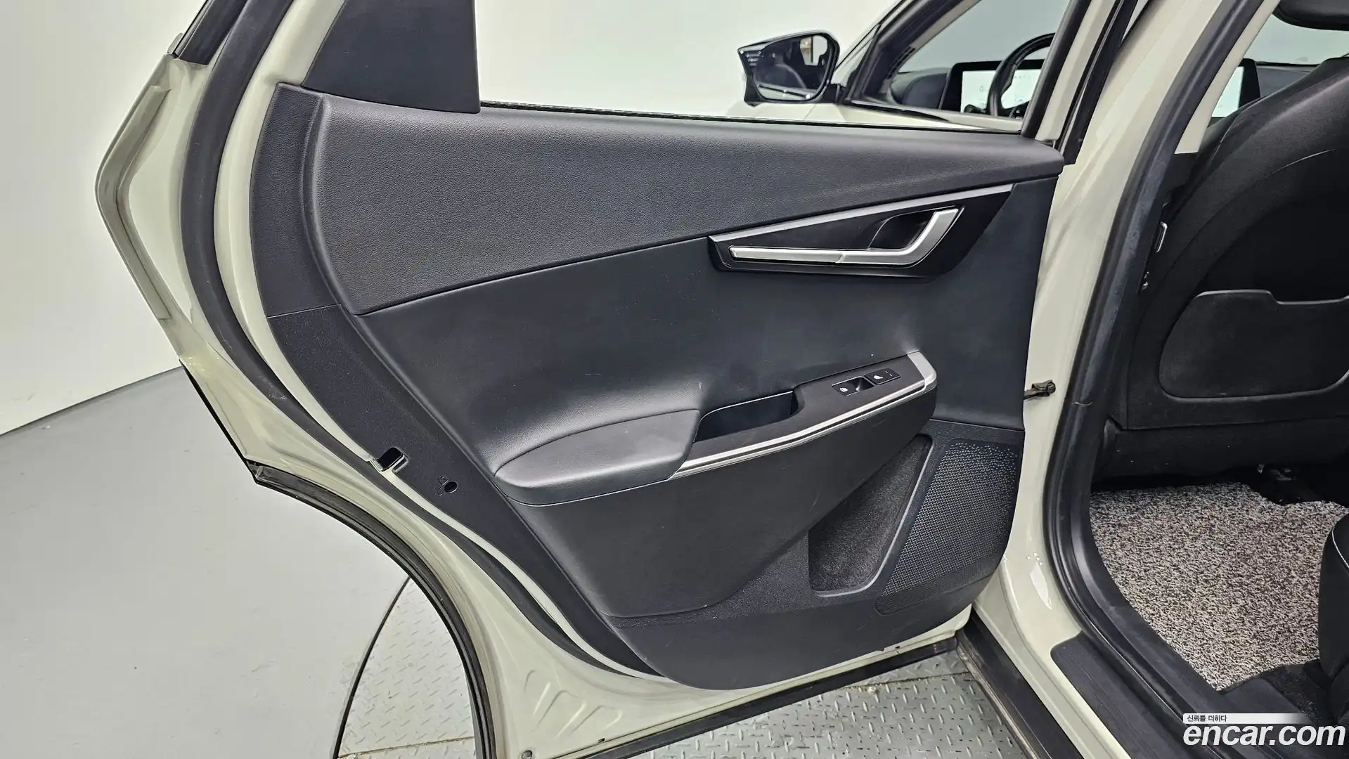 EV6 Kia 2021.11-INNER-035