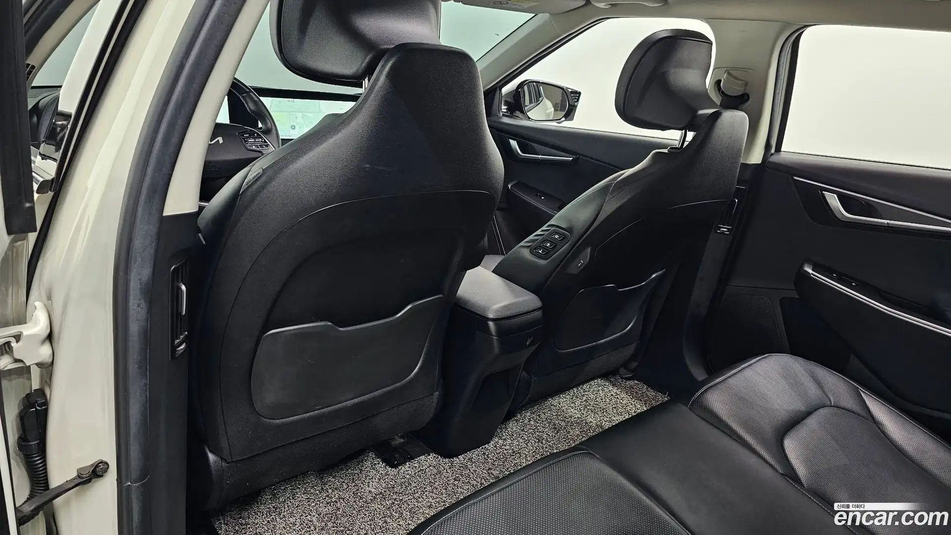 EV6 Kia 2021.11-OPTION-041