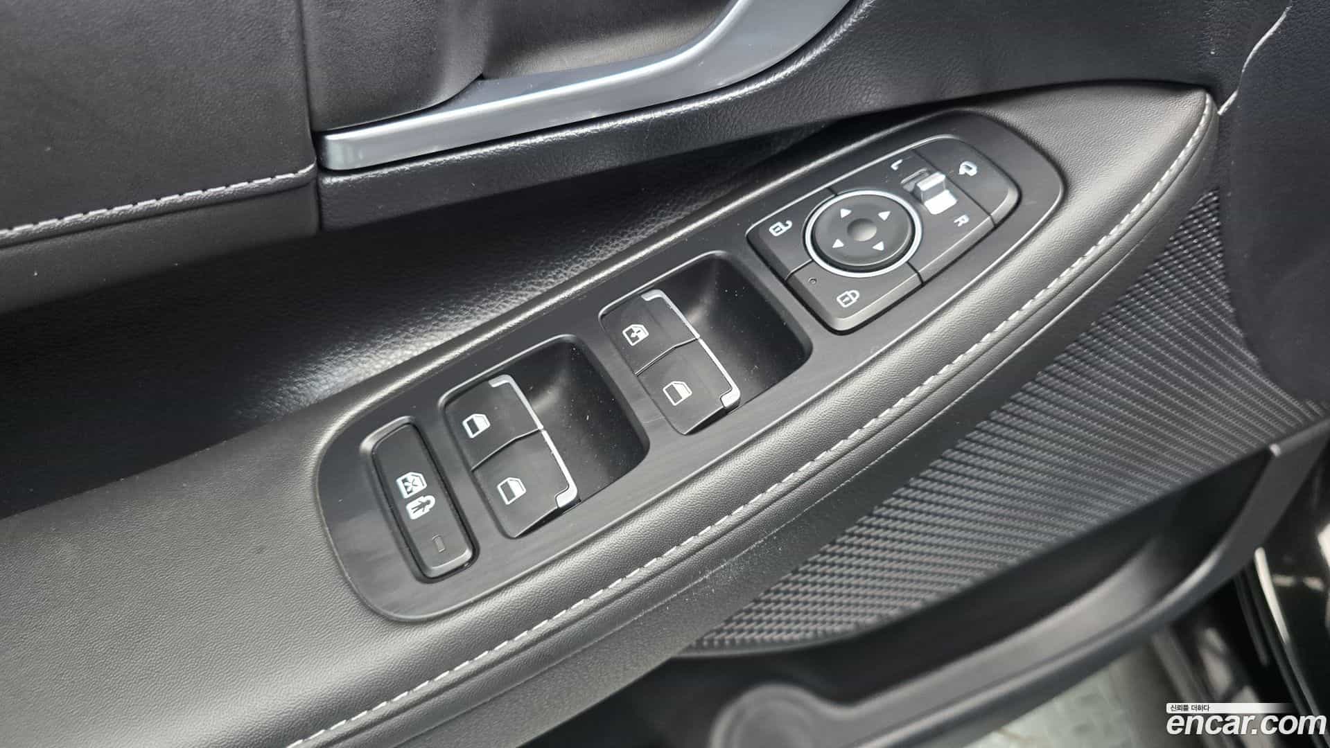 Sonata Hyundai 2019.6-OPTION-042