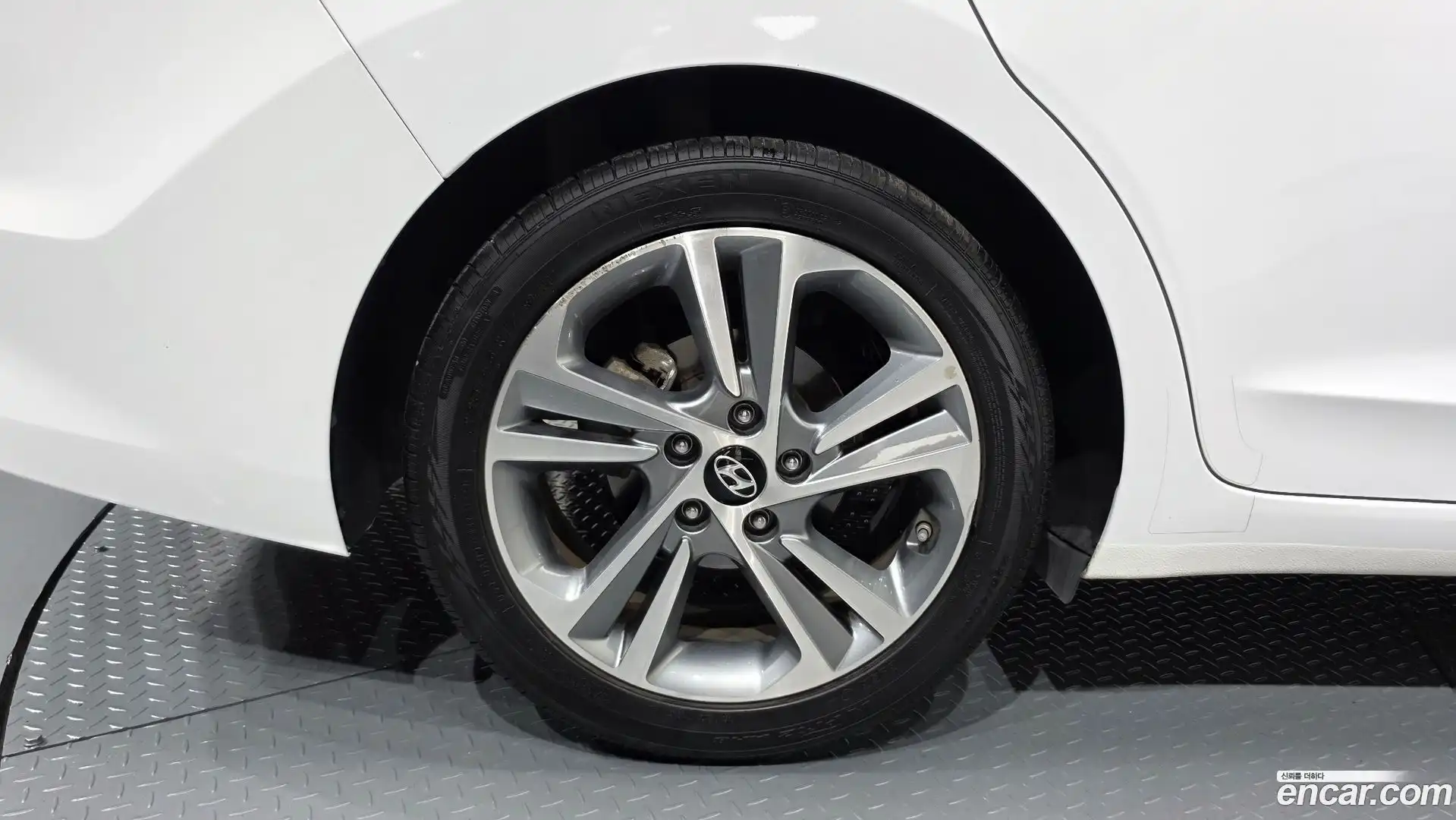 AVANTE Hyundai 2017.7-OUTER-005