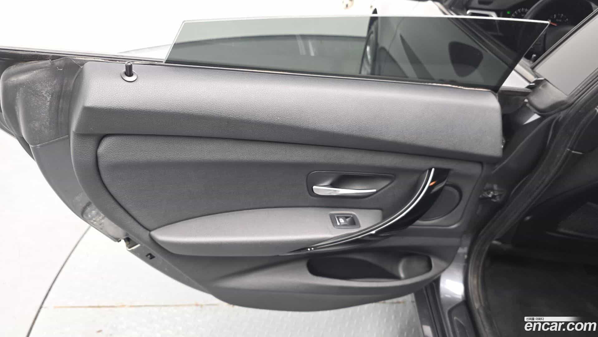 Gran Turismo BMW 2018.11-INNER-035