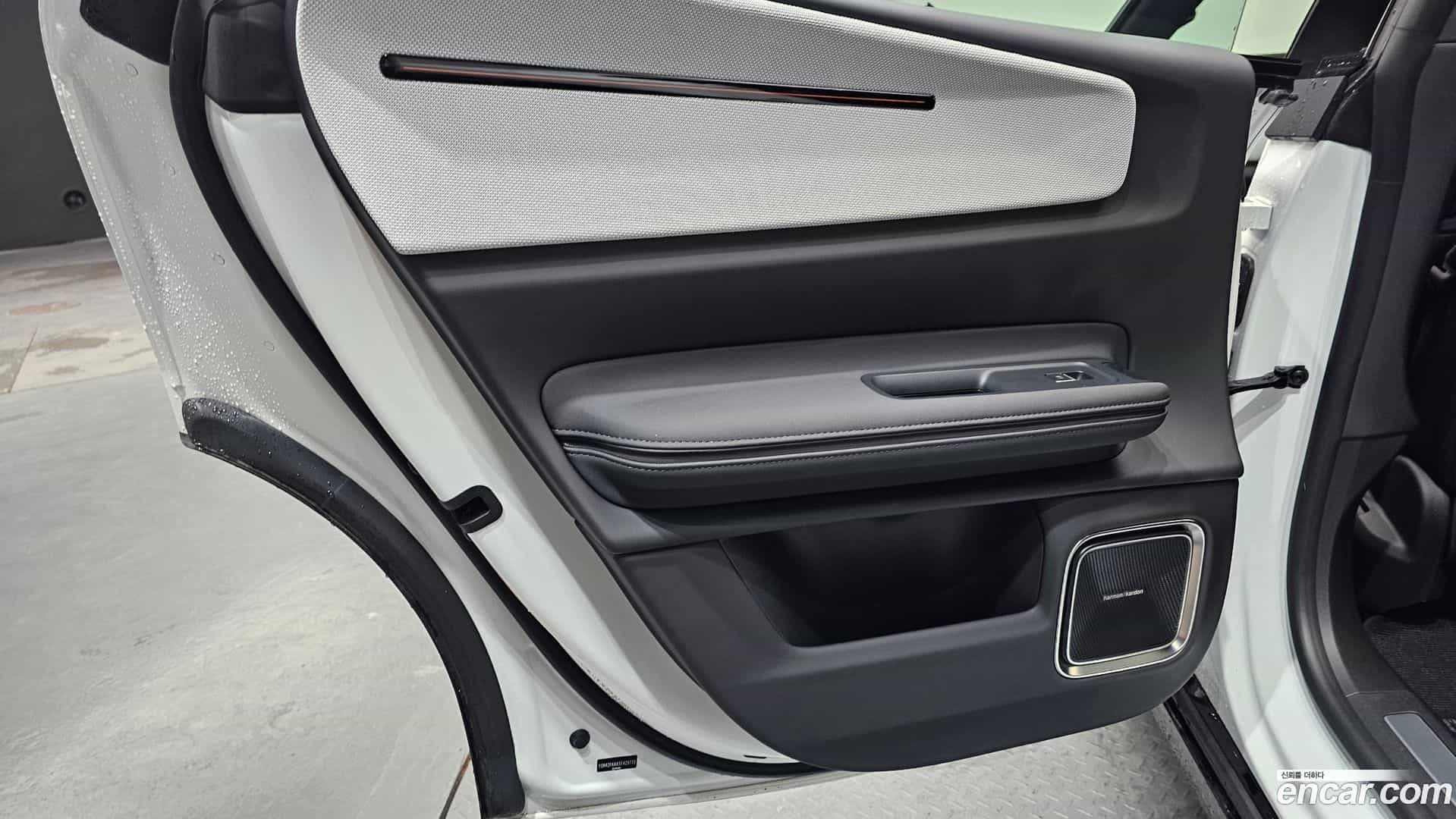 Polestar 4 Polestar 2025.5-INNER-035