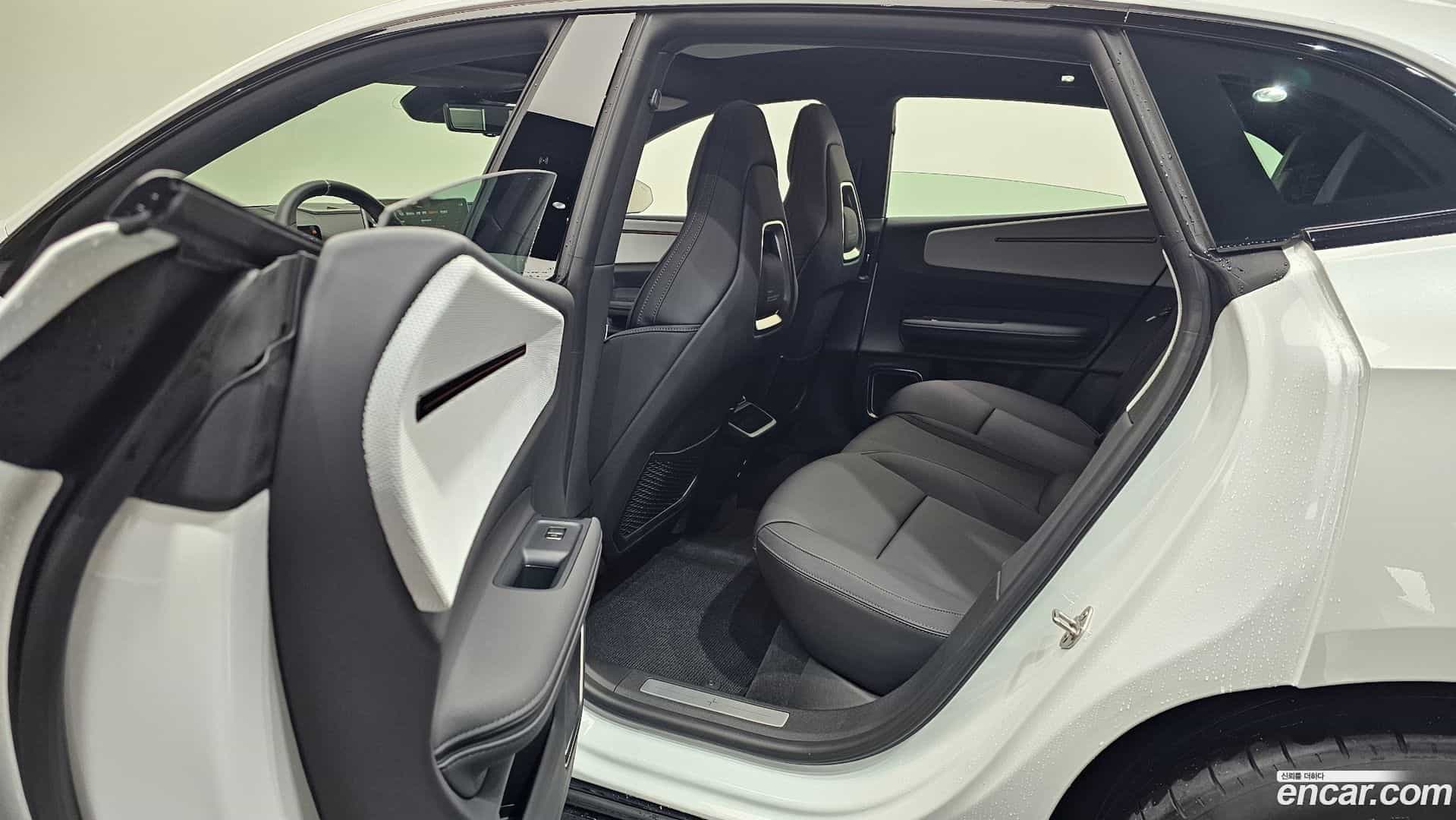 Polestar 4 Polestar 2025.5-INNER-036