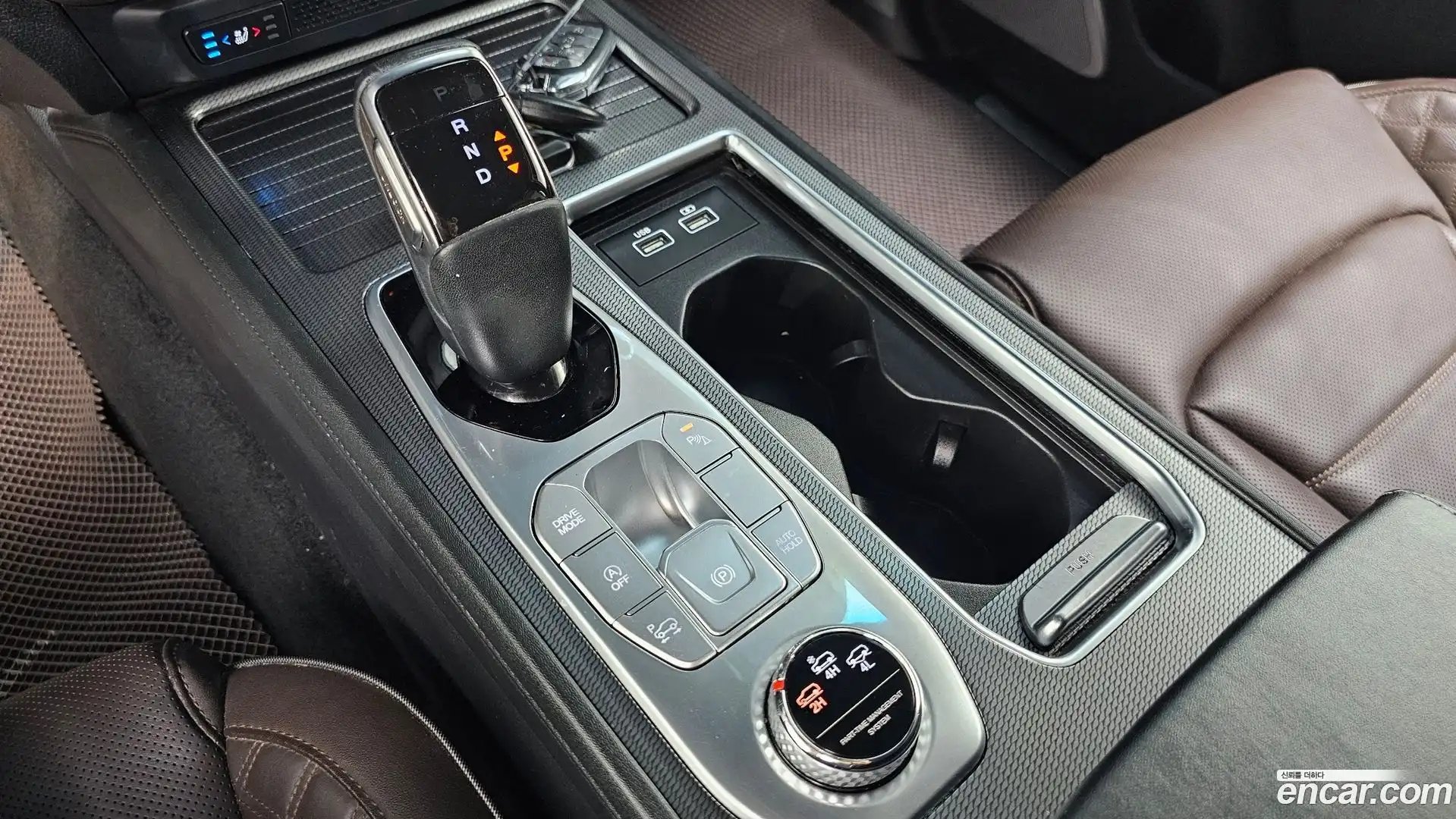 Rexton KG Mobility 2021.10-INNER-009