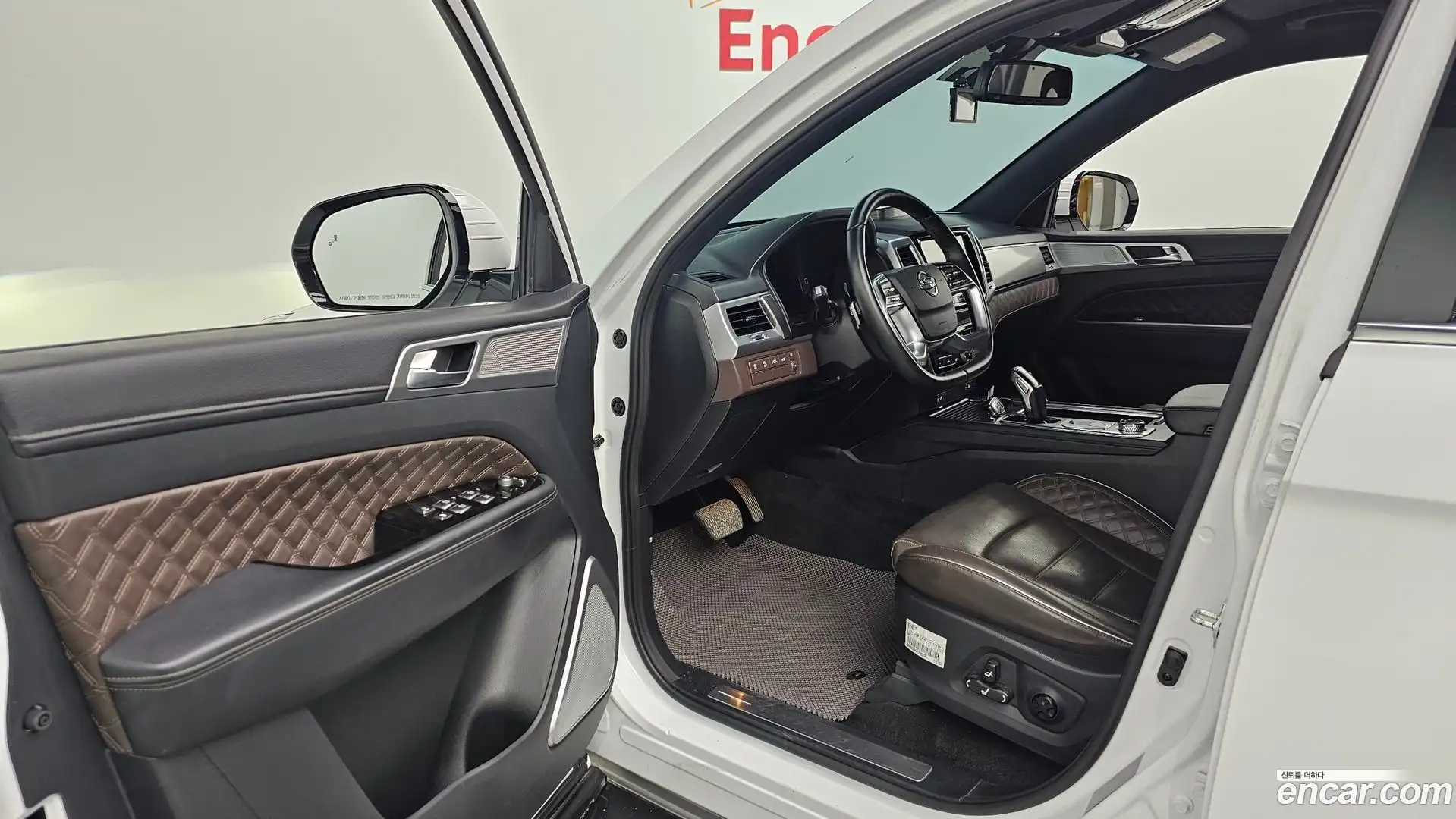 Rexton KG Mobility 2021.10-INNER-010
