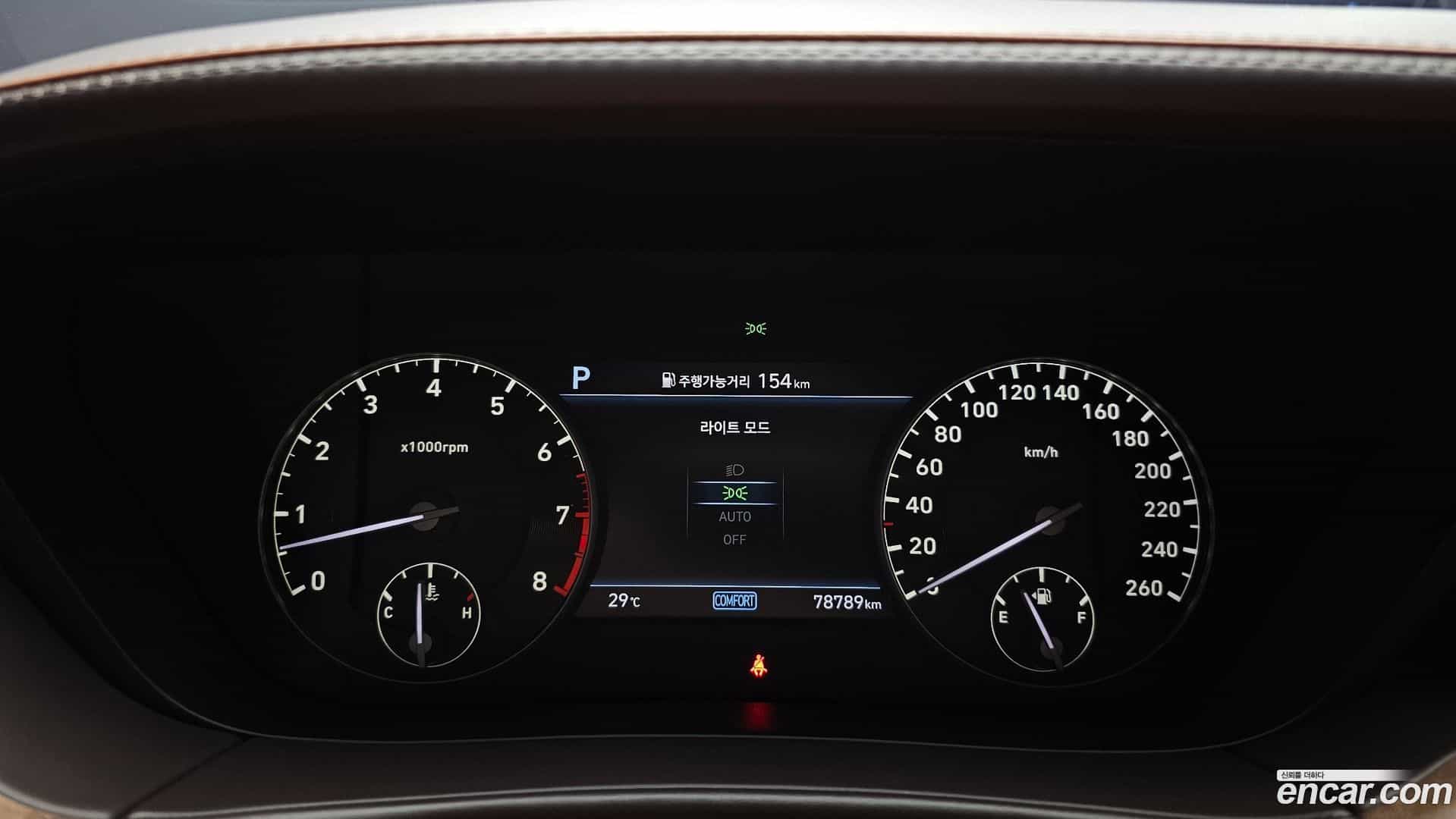 G90 Genesis 2019.0-INNER-008