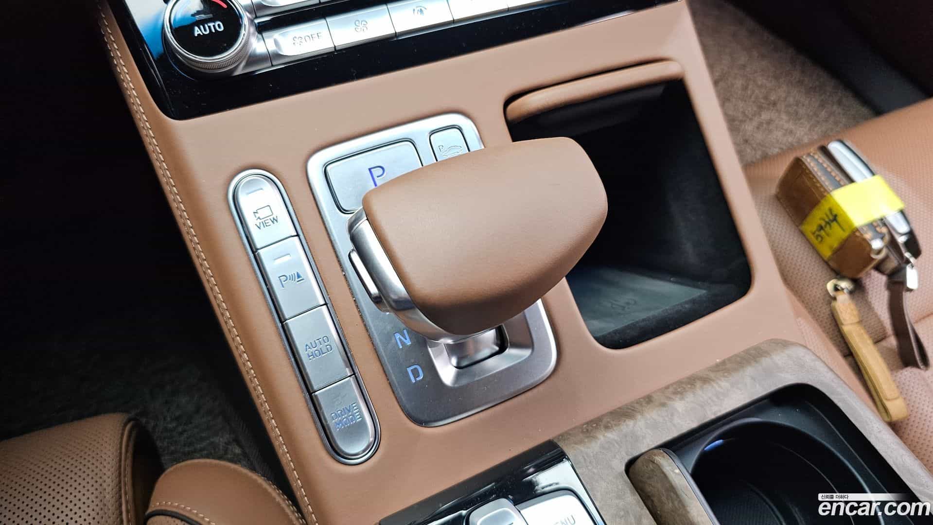 G90 Genesis 2019.0-INNER-009