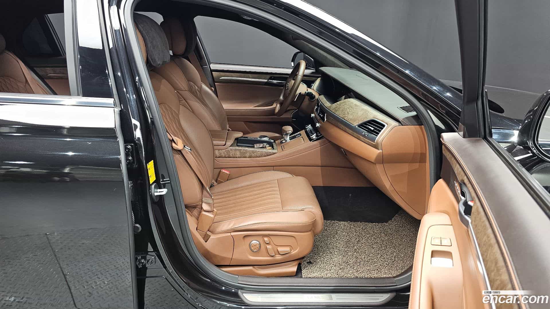 G90 Genesis 2019.0-INNER-036