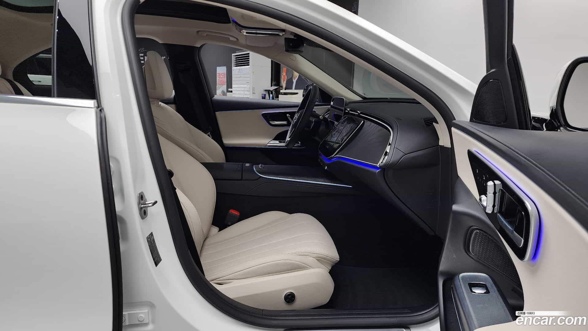 E-Class Mercedes-Benz 2024.8-OPTION-015